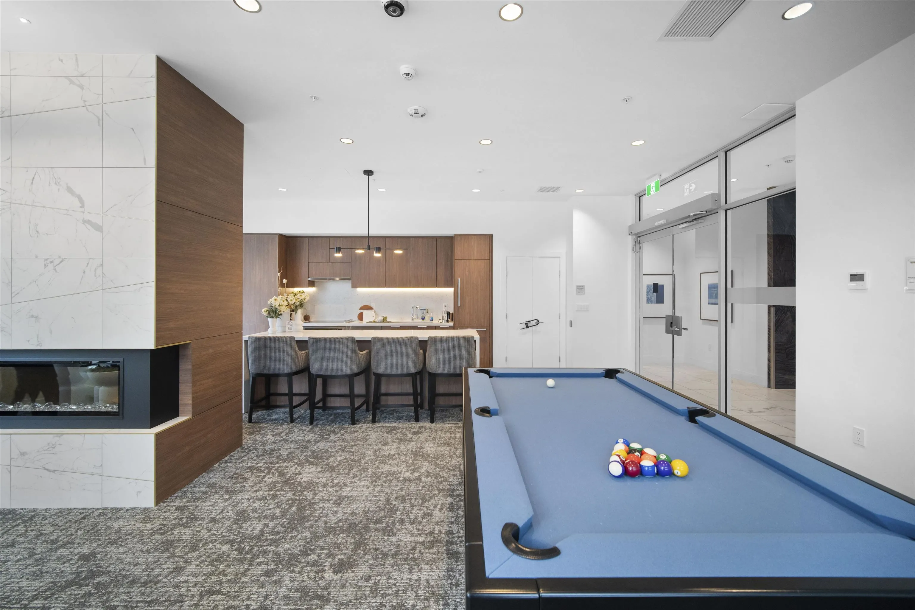 2107 7769 Park Crescent