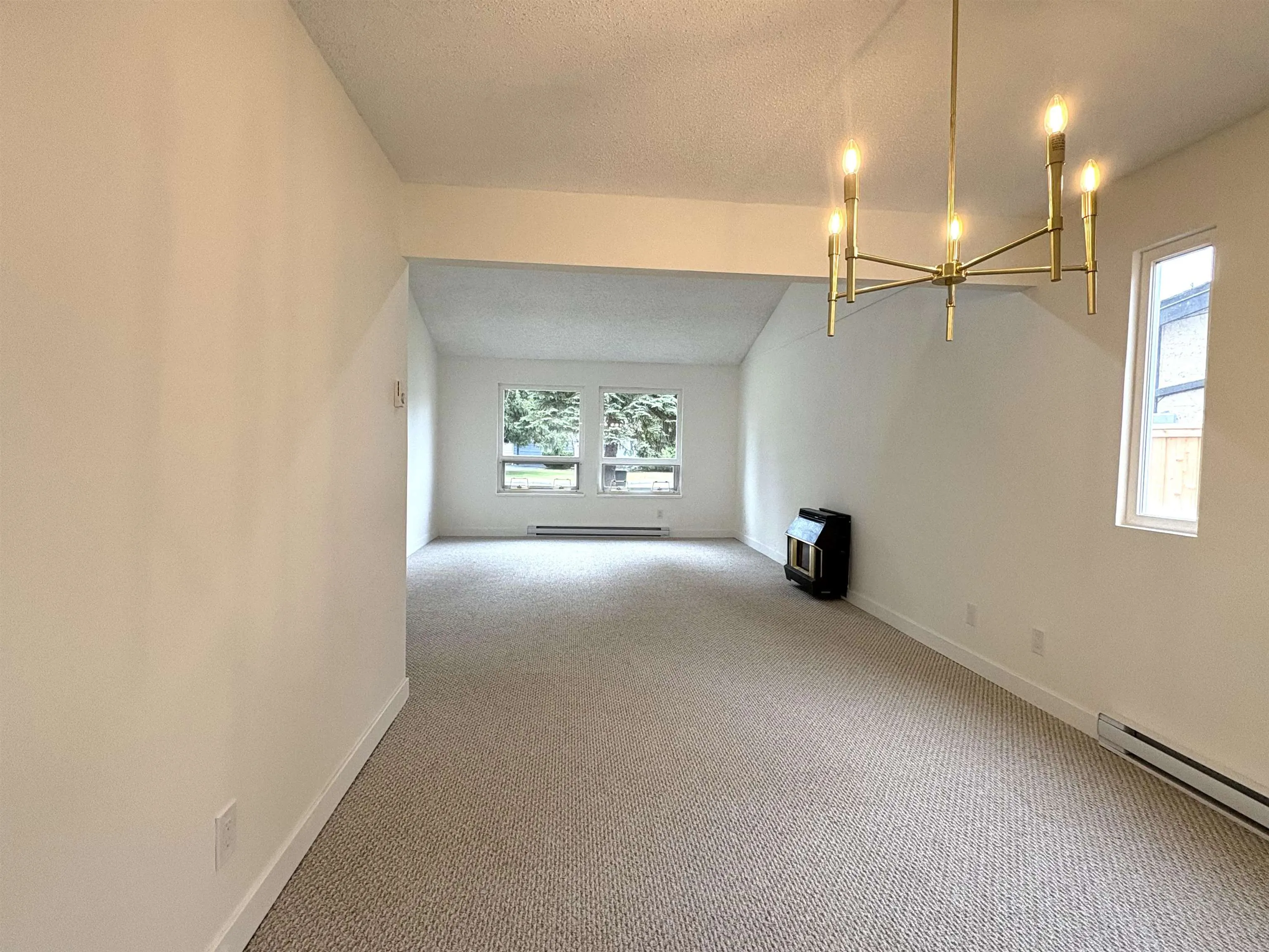 1047 Cornwall Drive