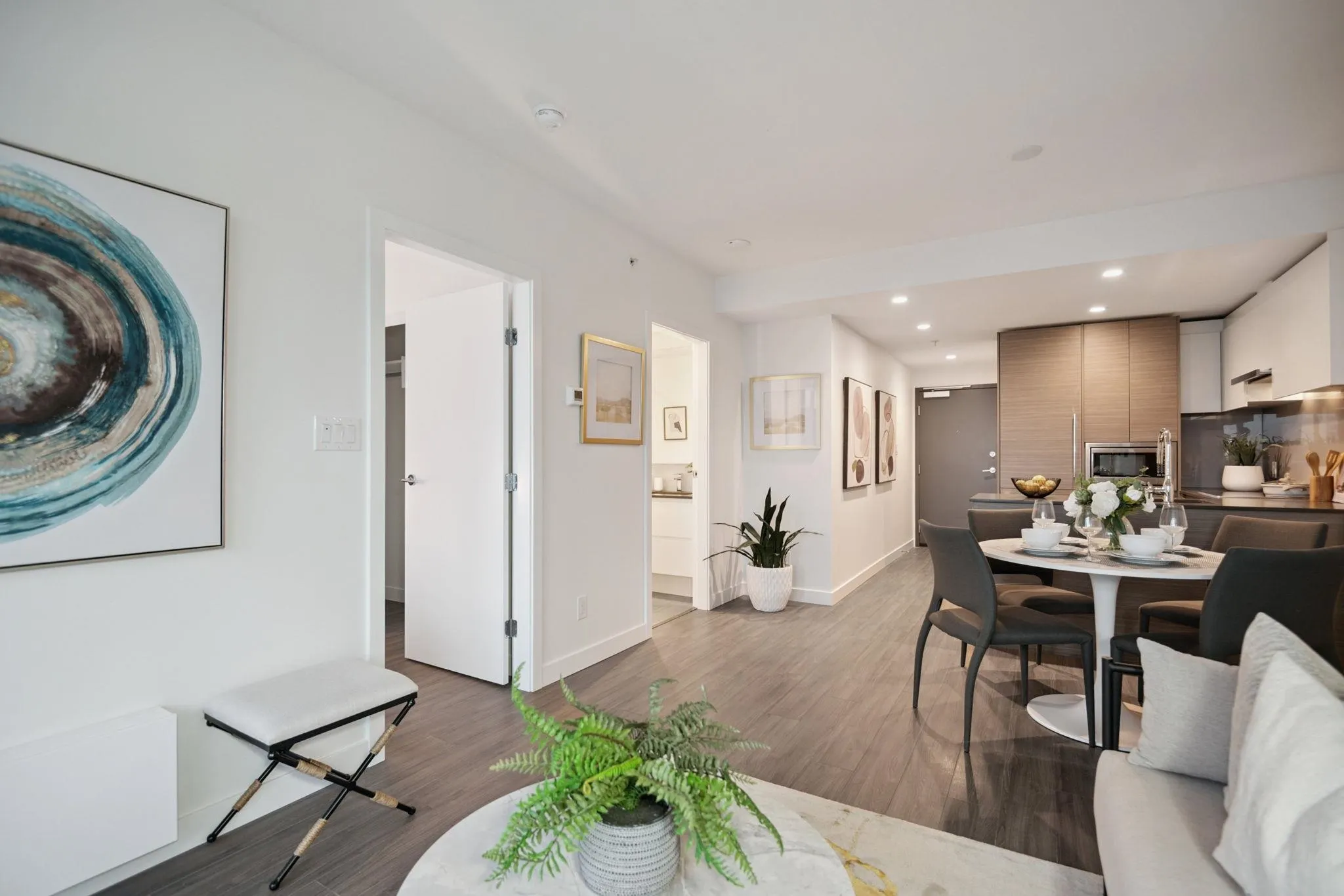 402 13615 Fraser Highway