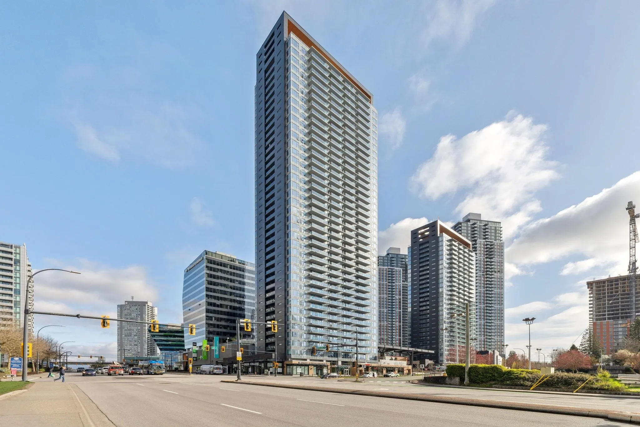 402 13615 Fraser Highway