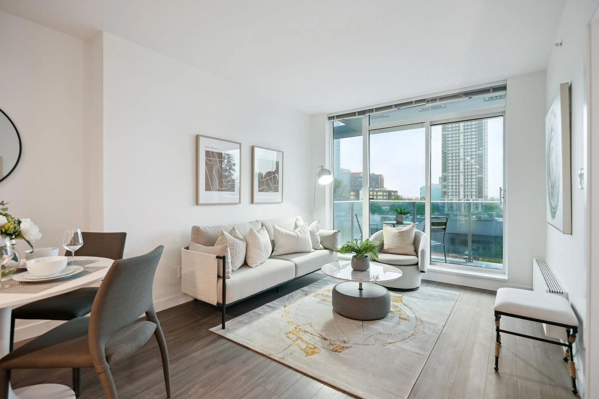 402 13615 Fraser Highway
