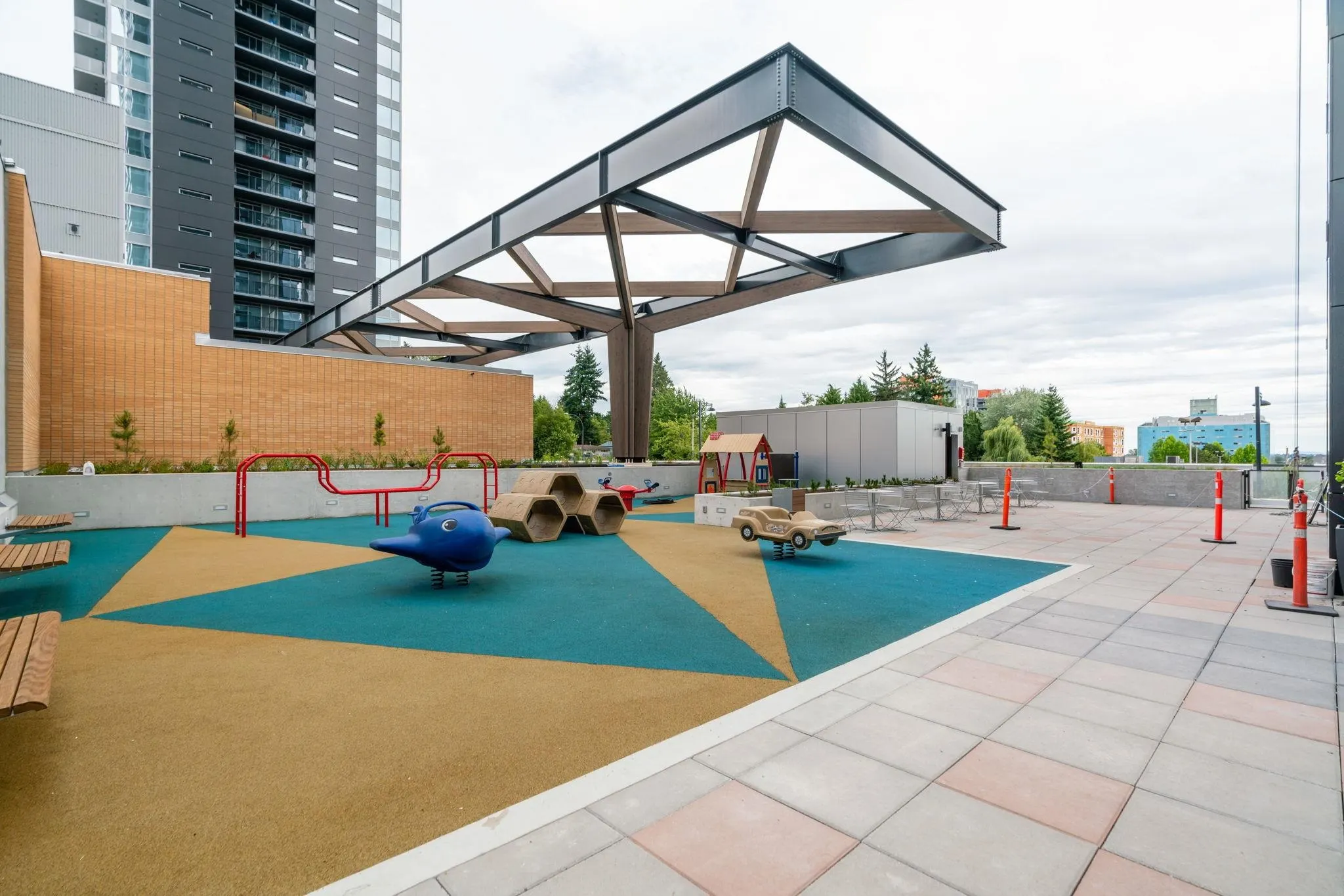402 13615 Fraser Highway