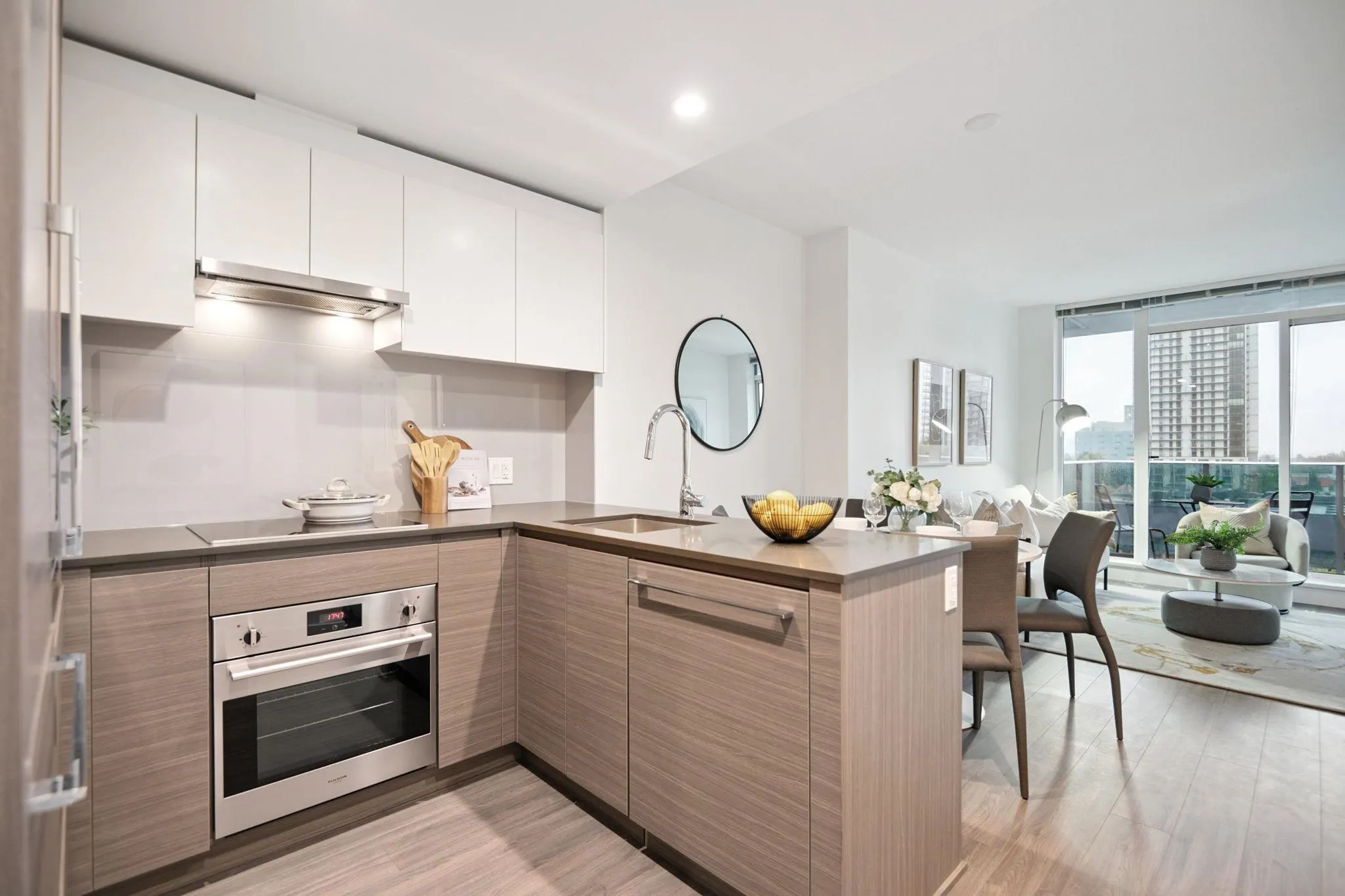 402 13615 Fraser Highway