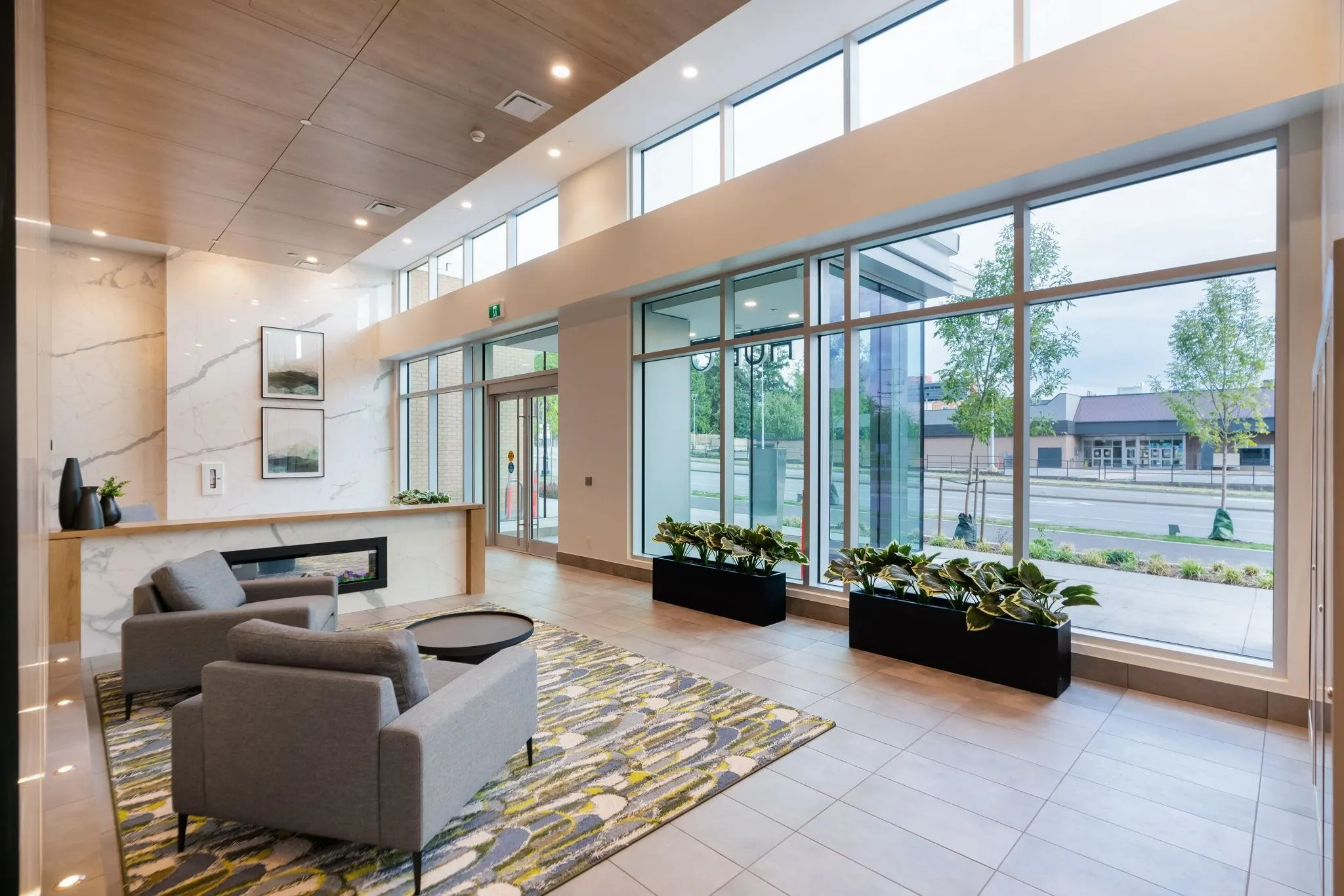 402 13615 Fraser Highway