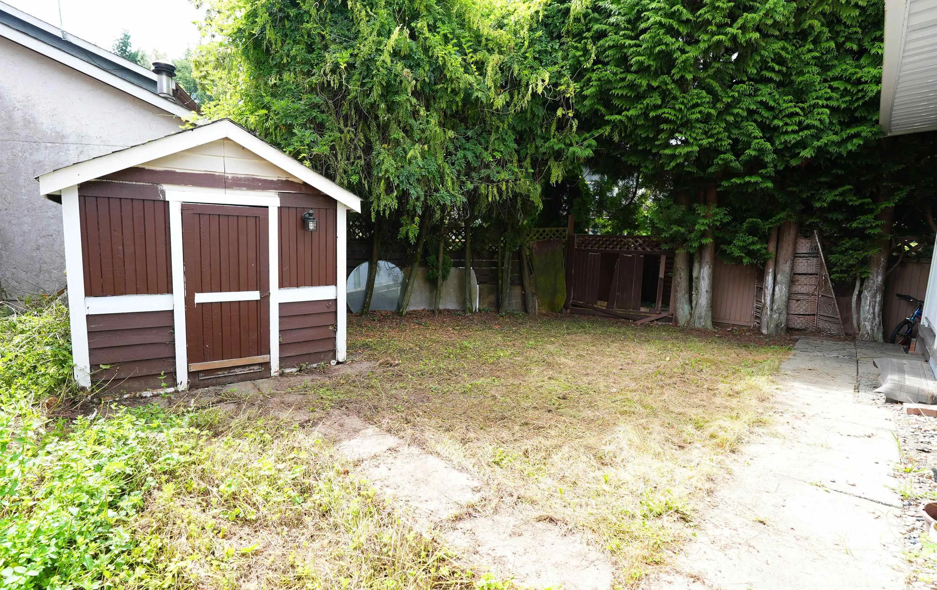 13902 Laurel Drive