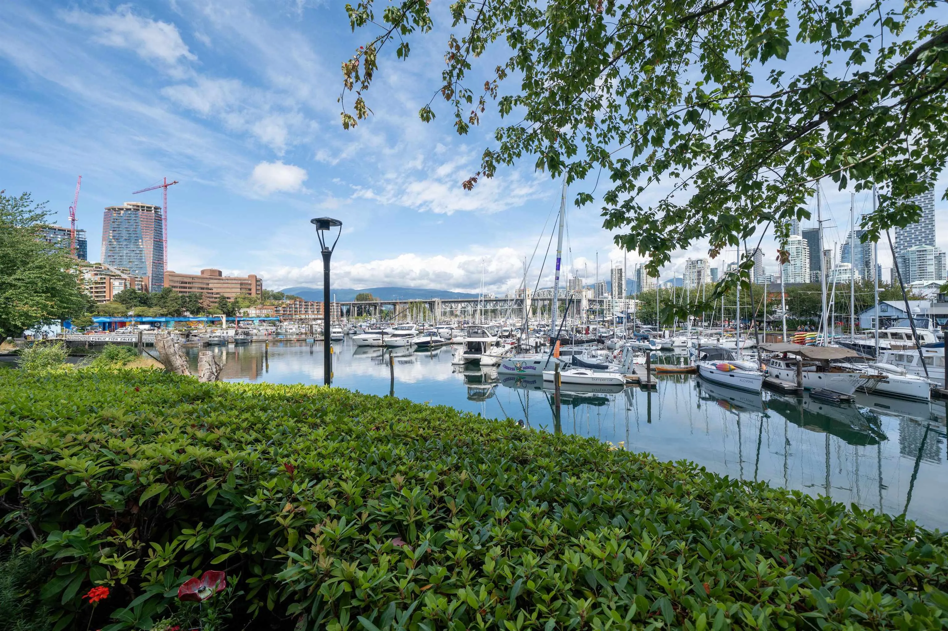 108 1502 Island Park Walk