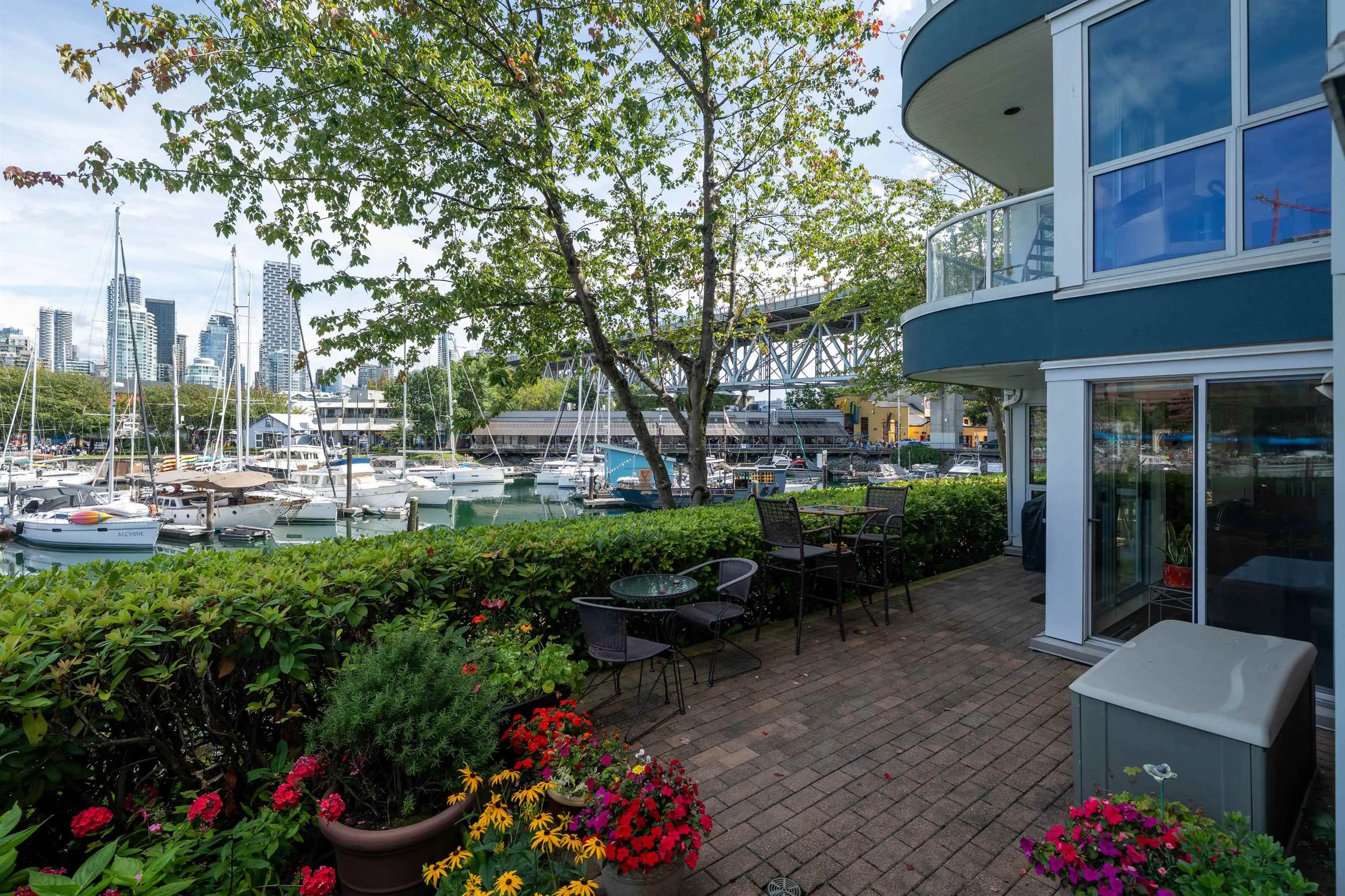 108 1502 Island Park Walk