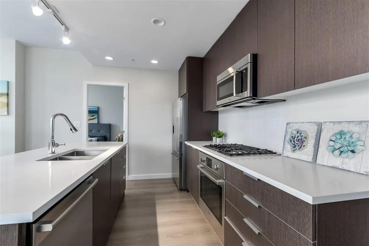 1707 8688 Hazelbridge Way