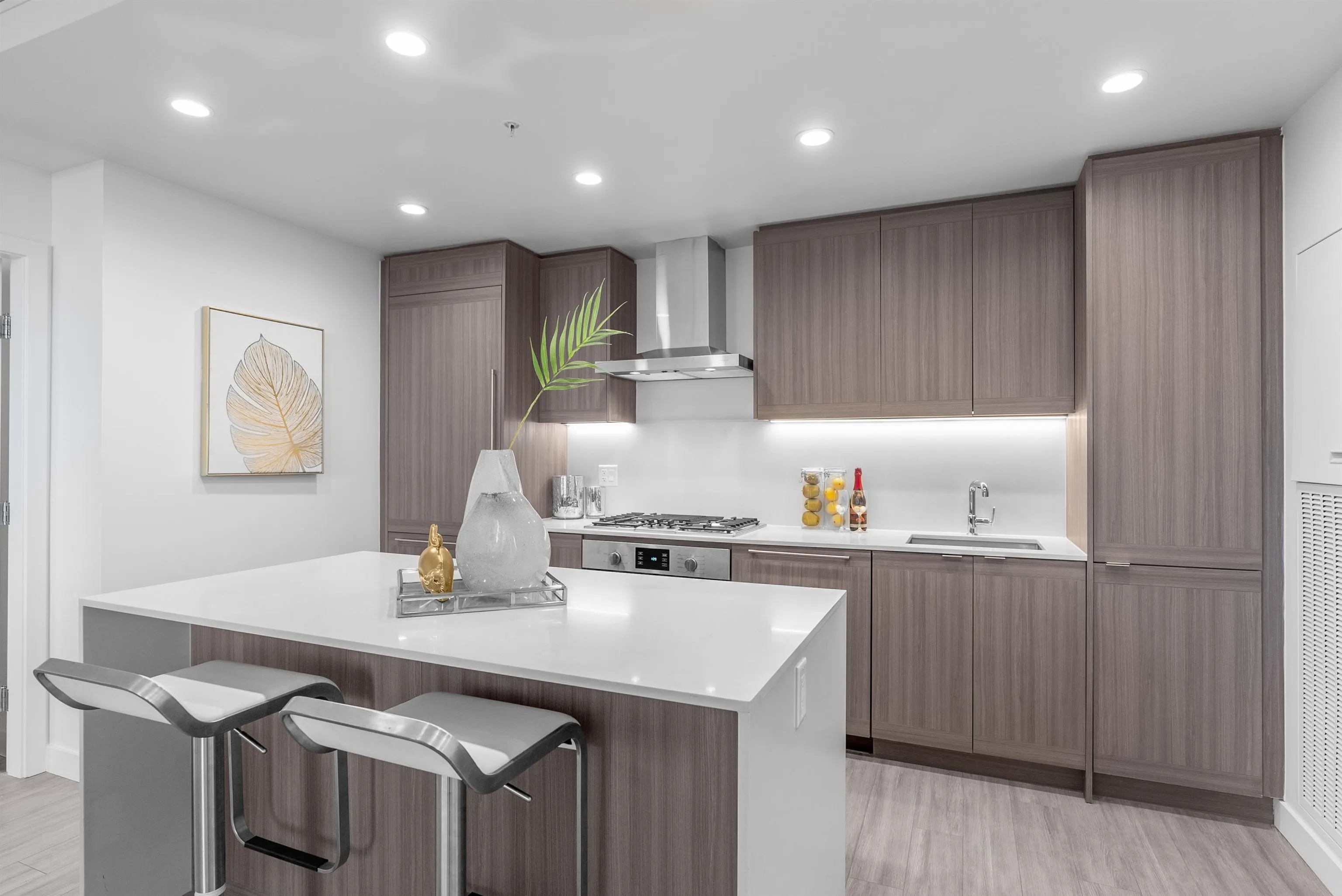 2702 2311 Beta Avenue