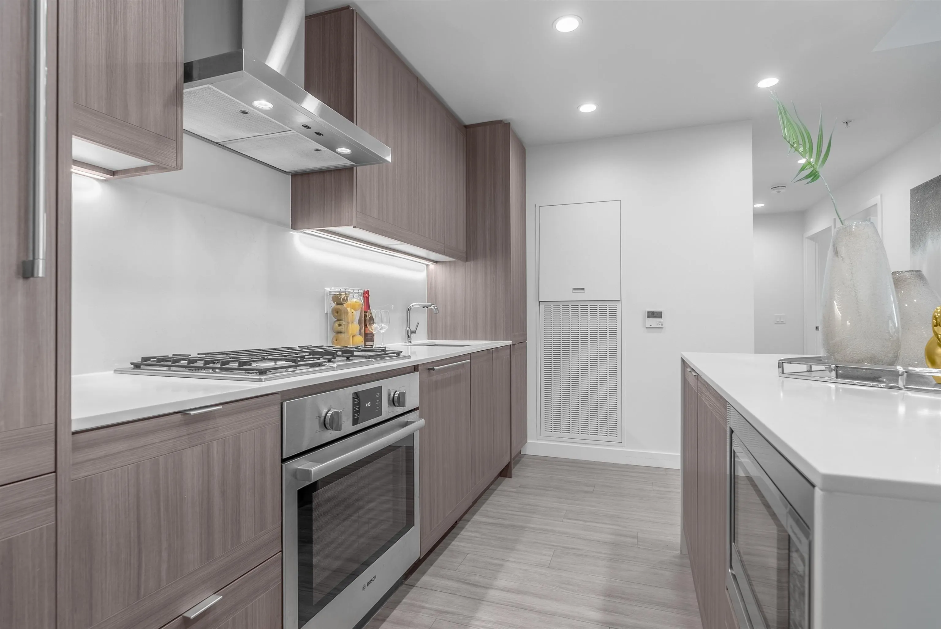 2702 2311 Beta Avenue
