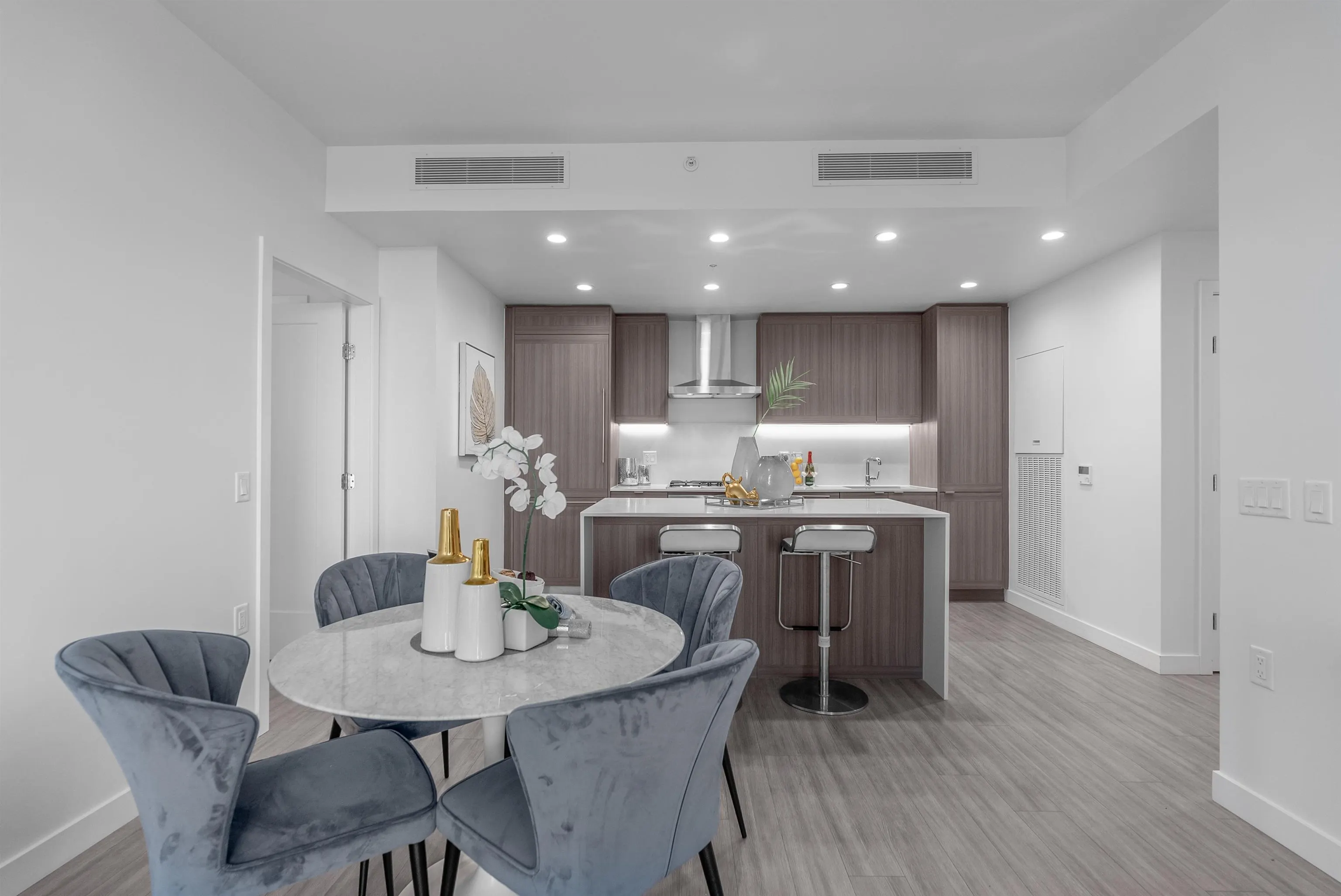 2702 2311 Beta Avenue