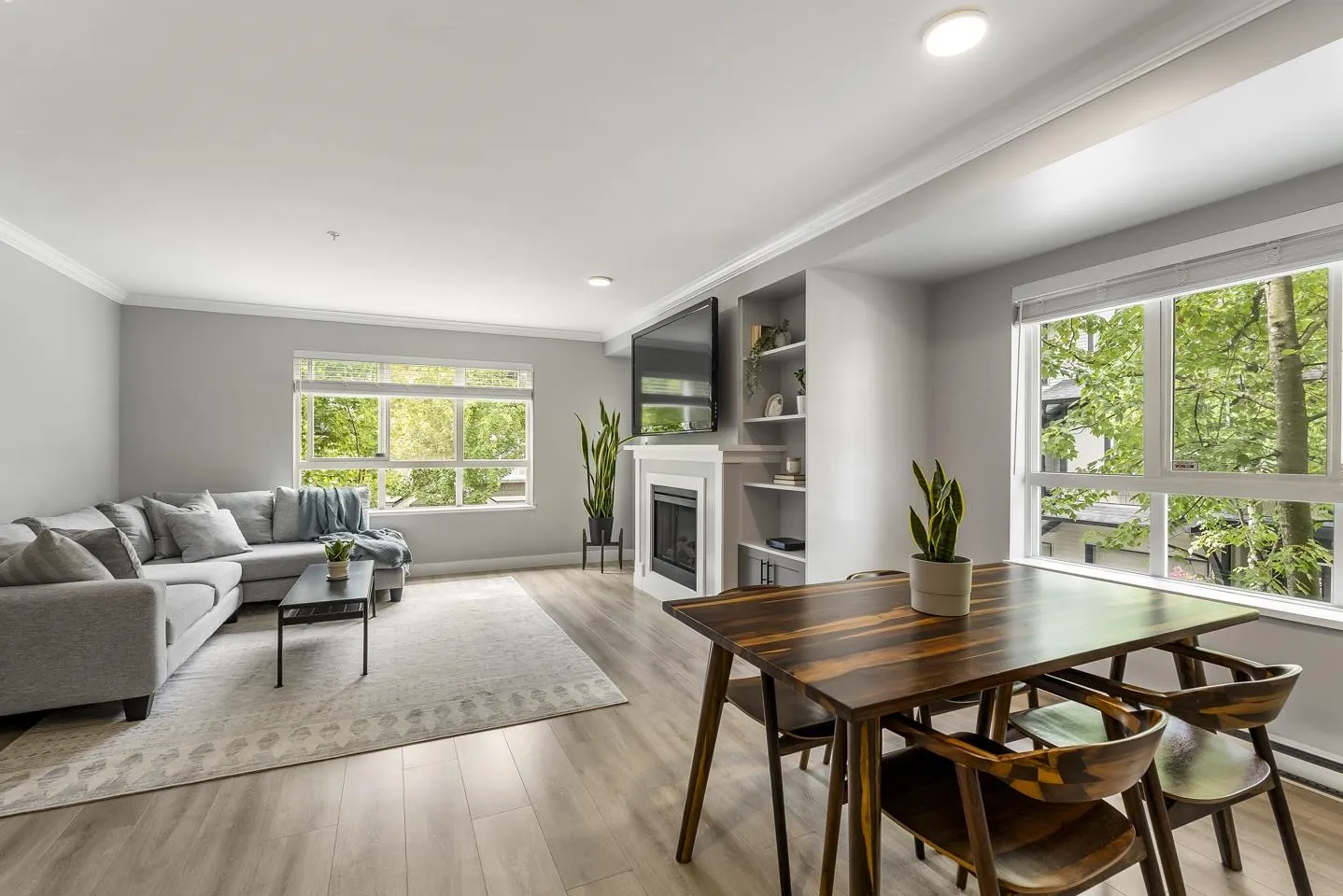 76 6747 203 Street Street
