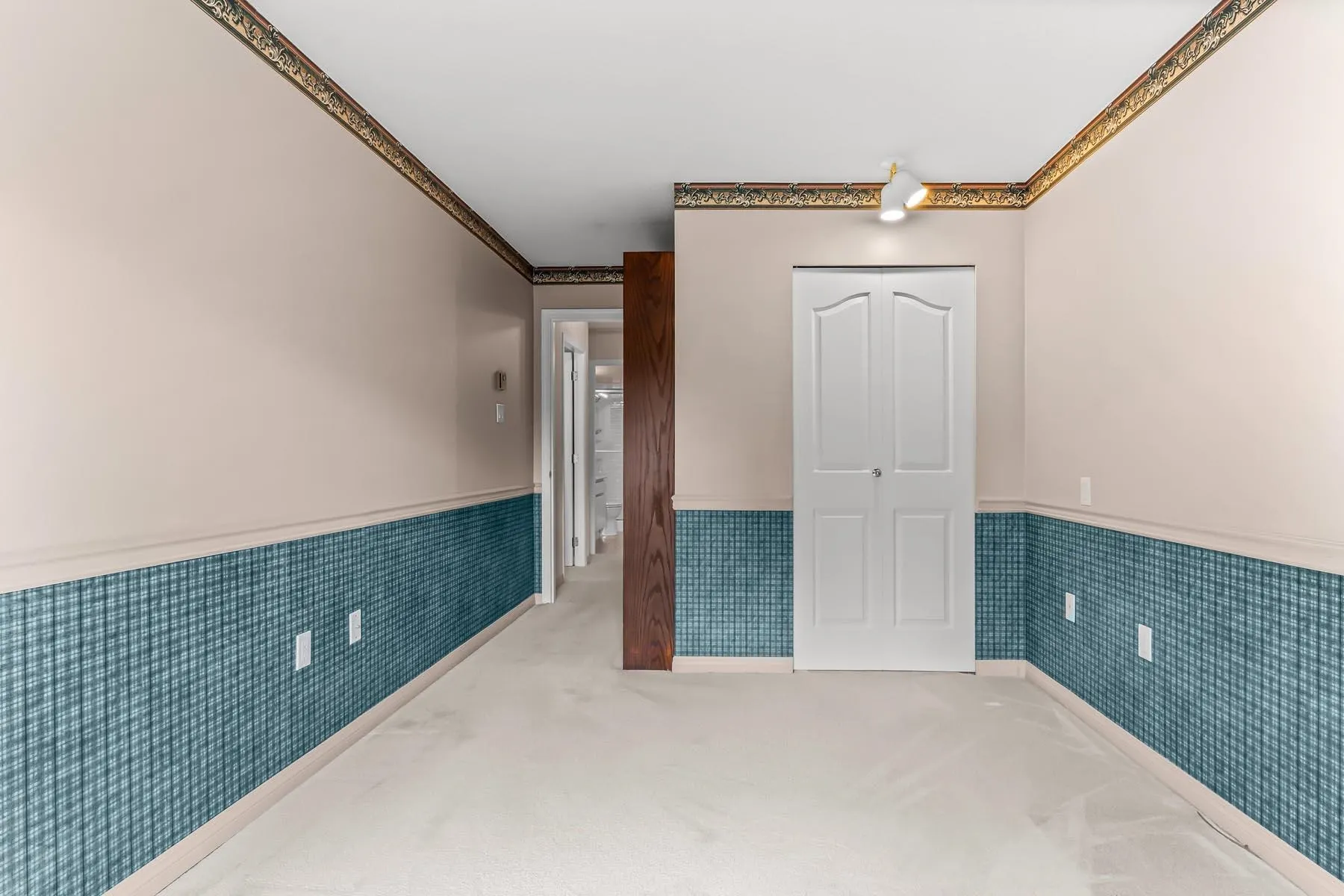 305 1235 Quayside Drive