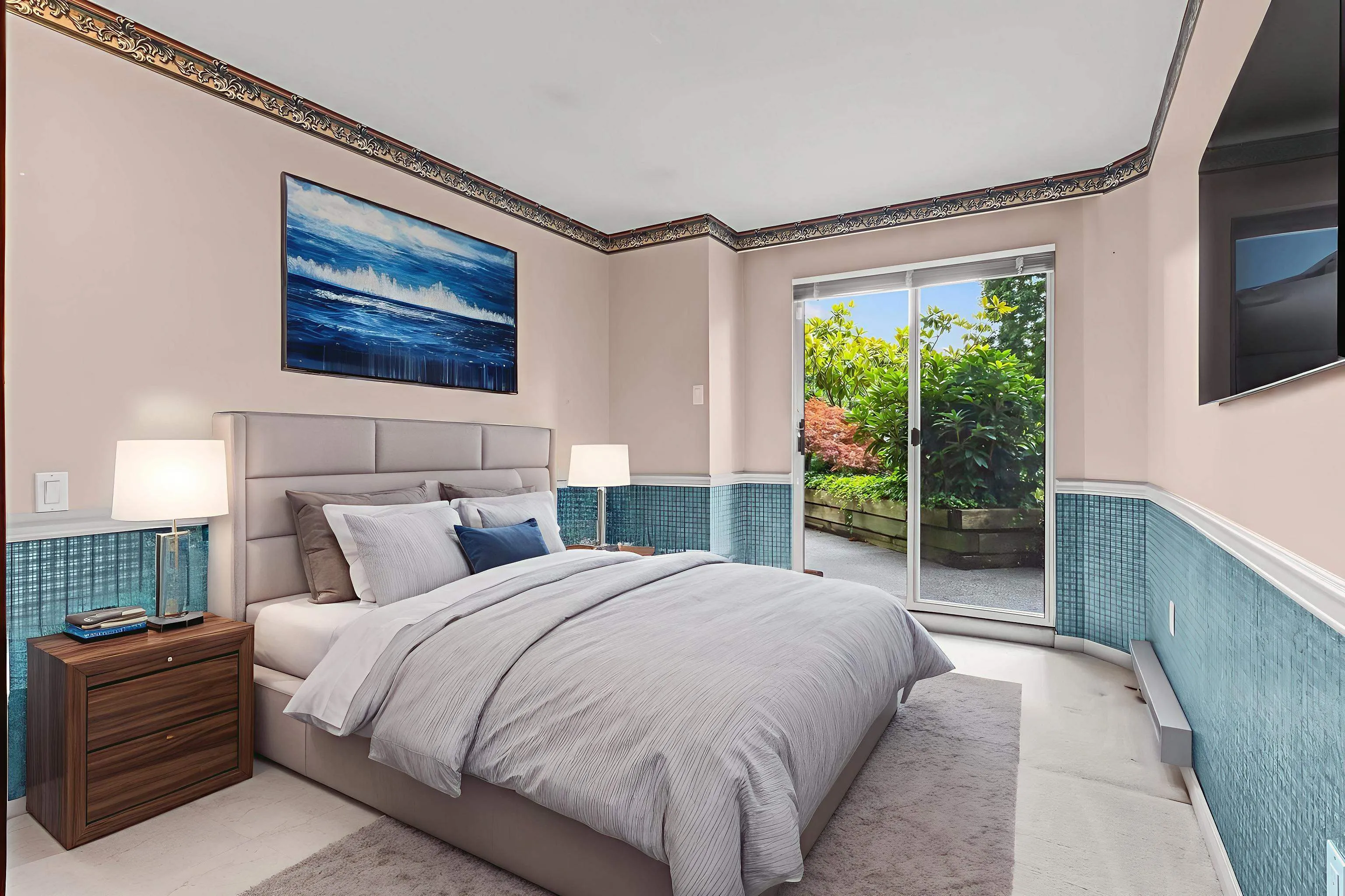 305 1235 Quayside Drive