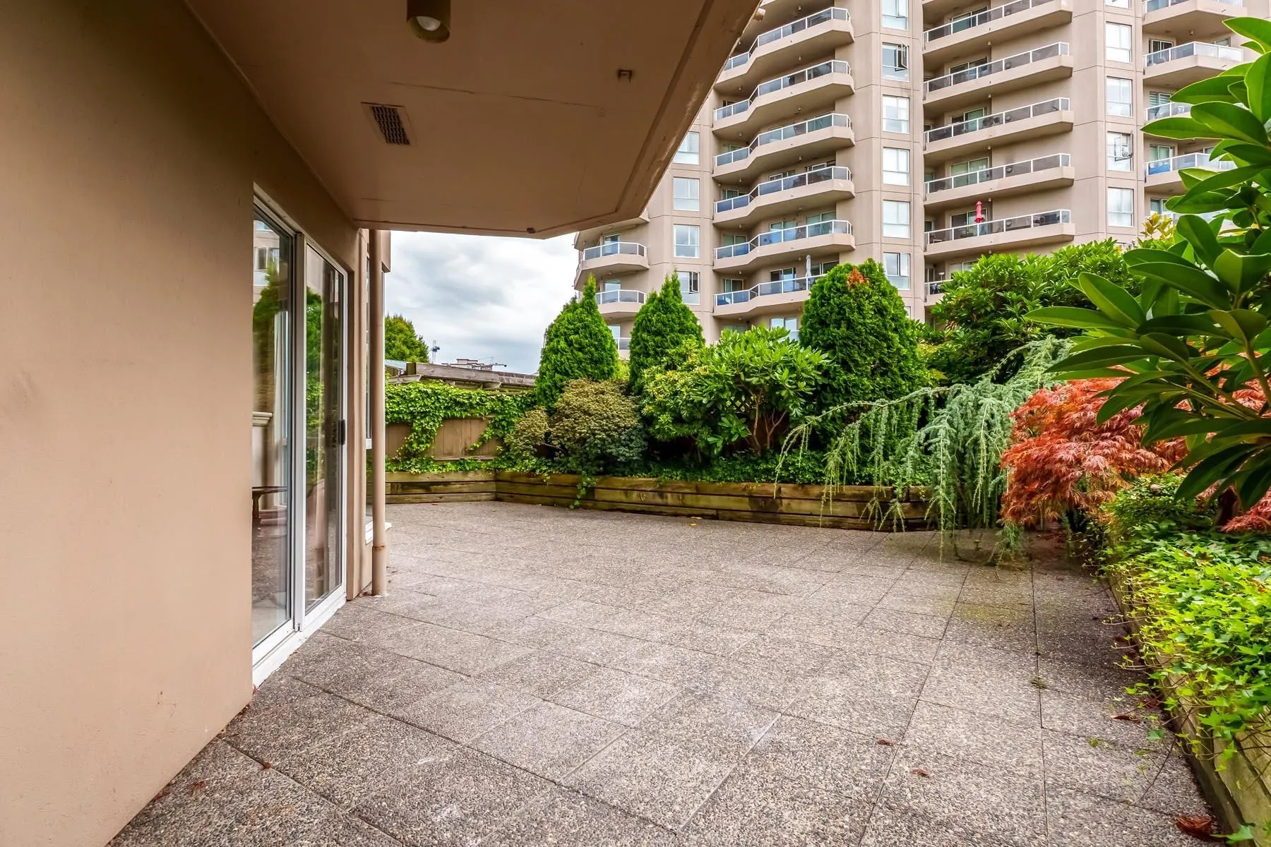 305 1235 Quayside Drive