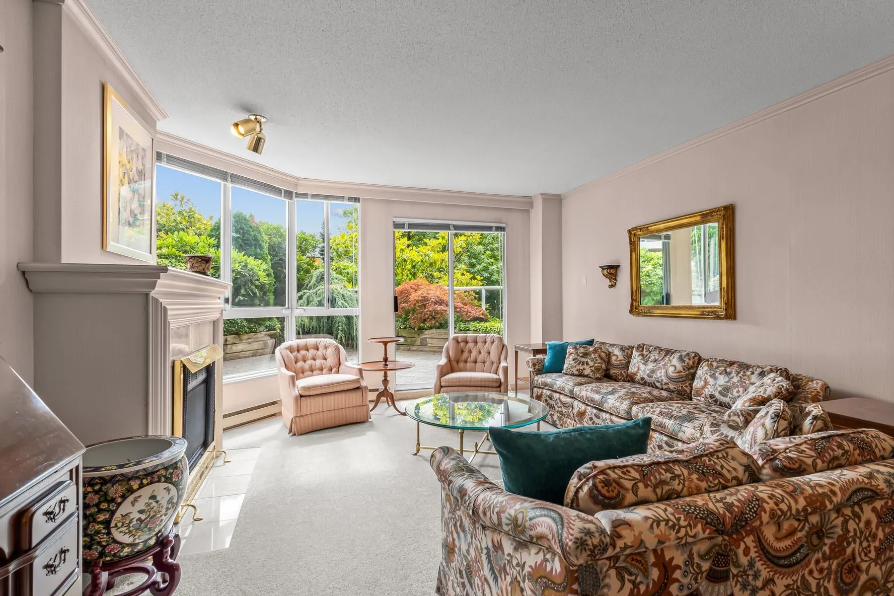305 1235 Quayside Drive