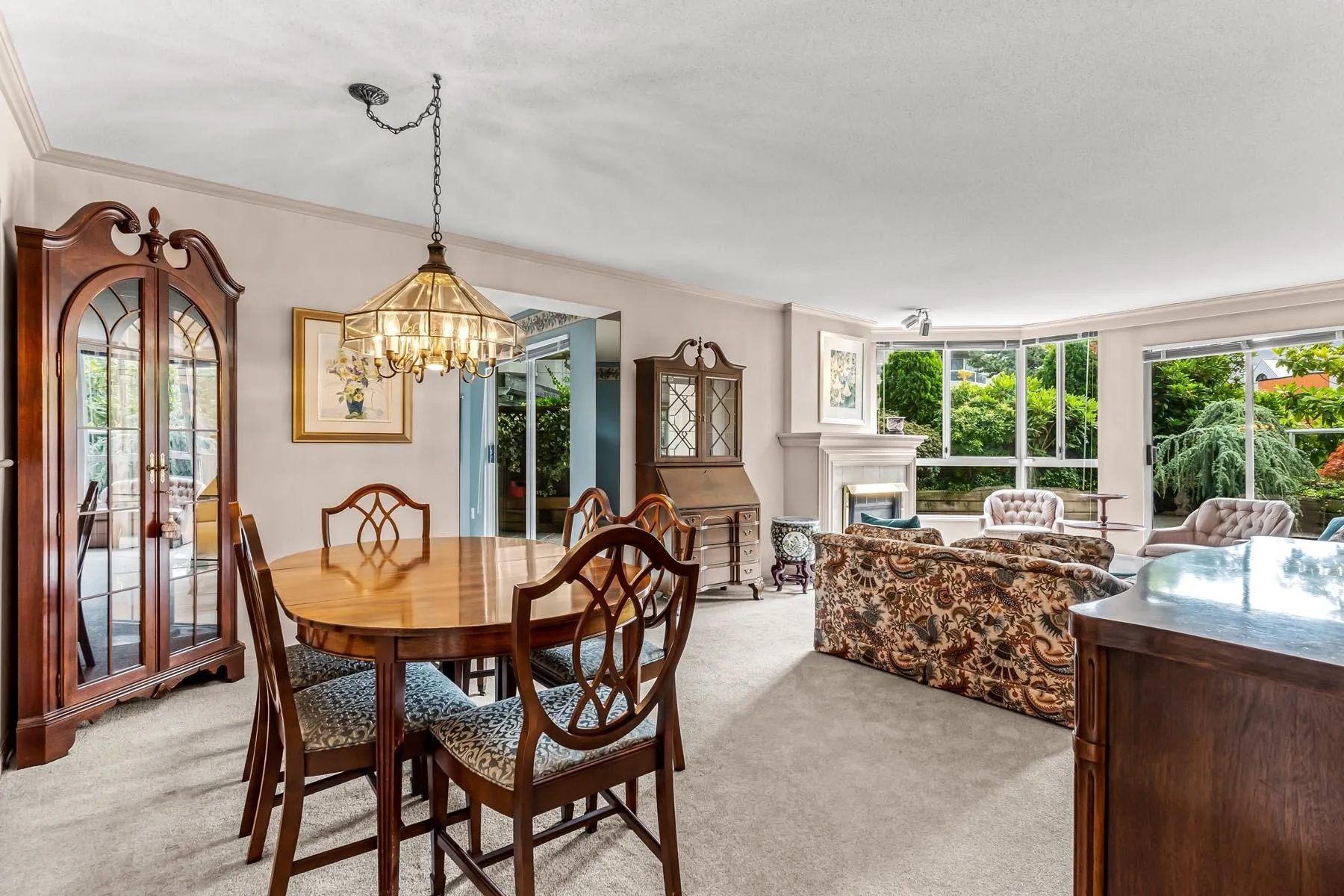 305 1235 Quayside Drive