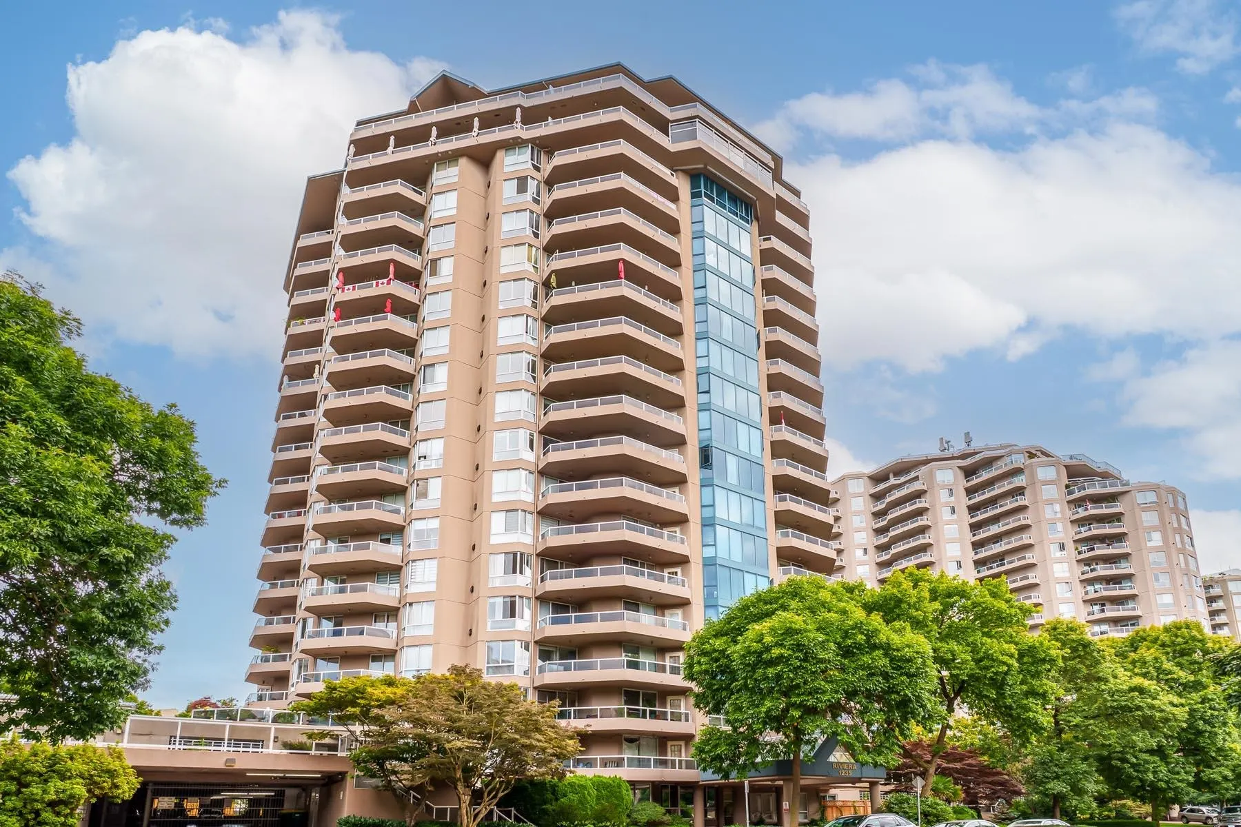 305 1235 Quayside Drive