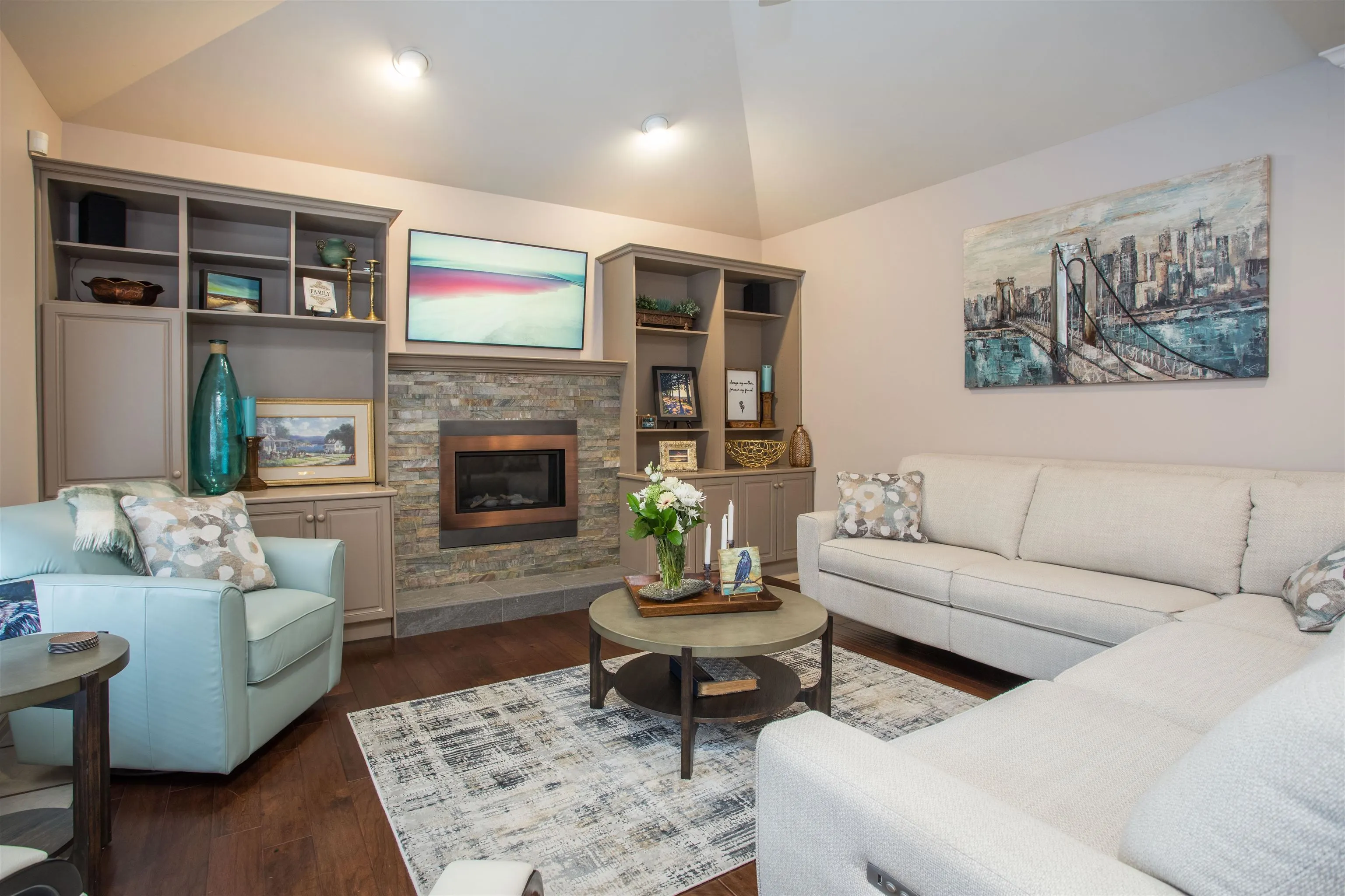 5793 E Kettle Crescent