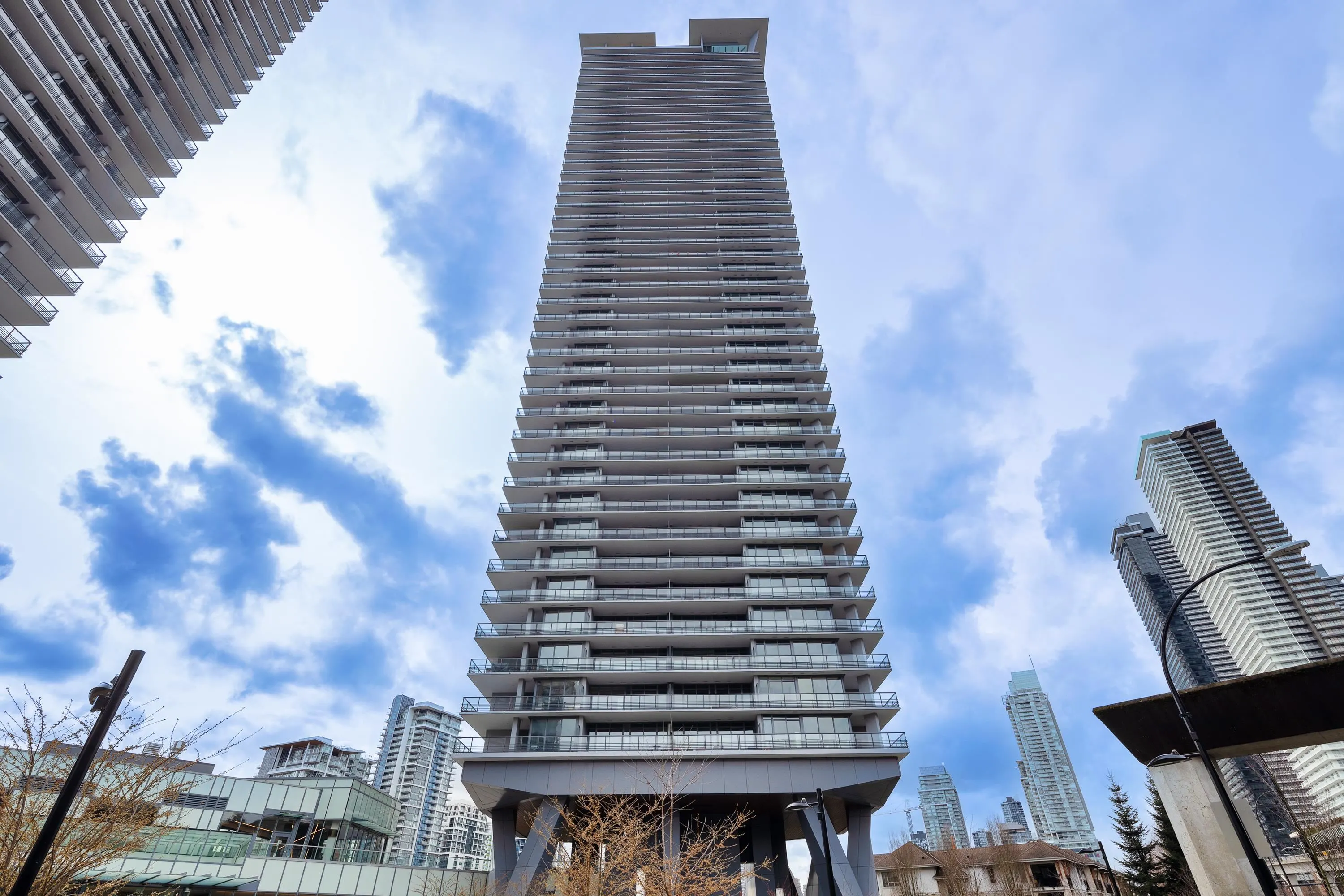 3508 4720 Lougheed Highway
