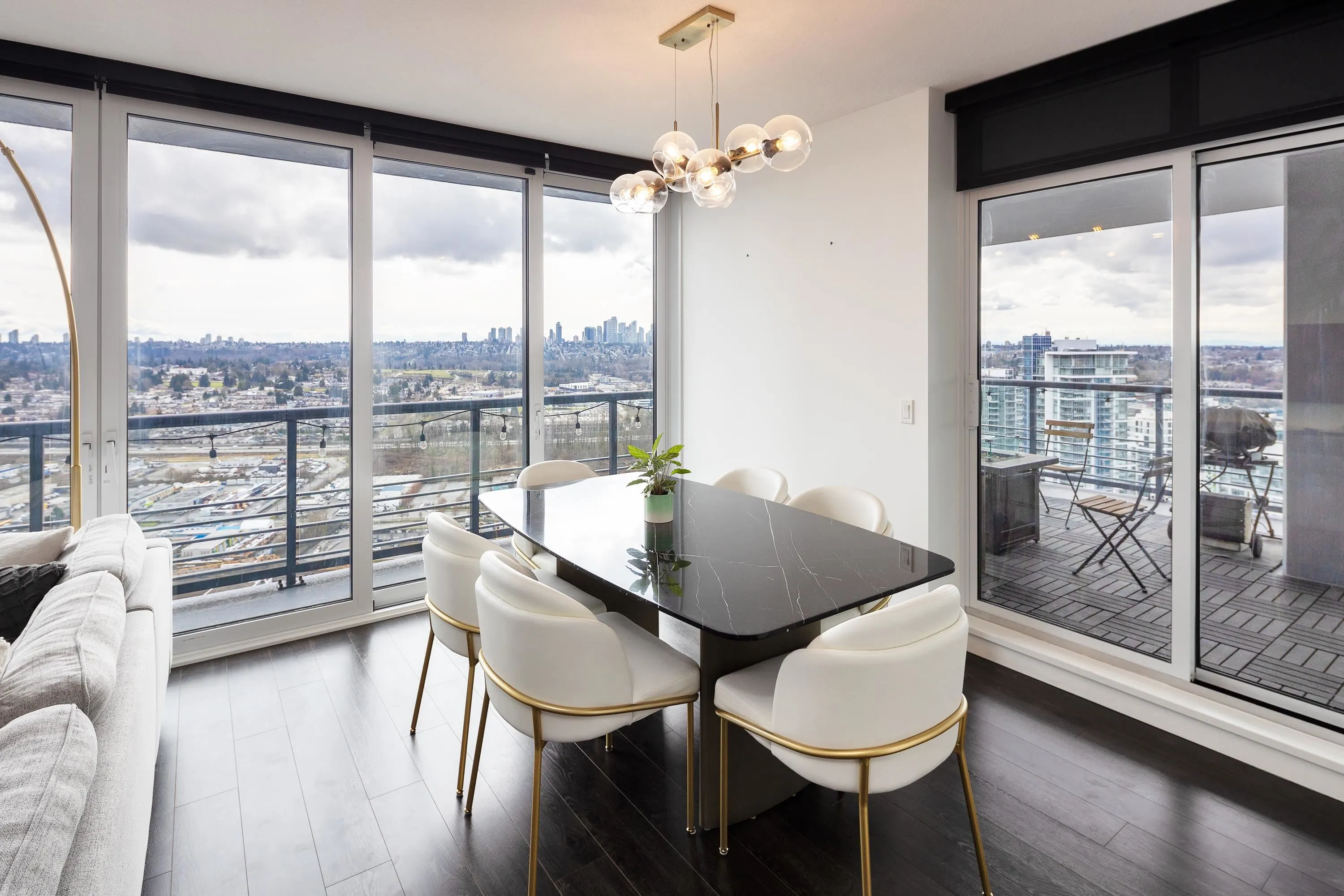 3508 4720 Lougheed Highway
