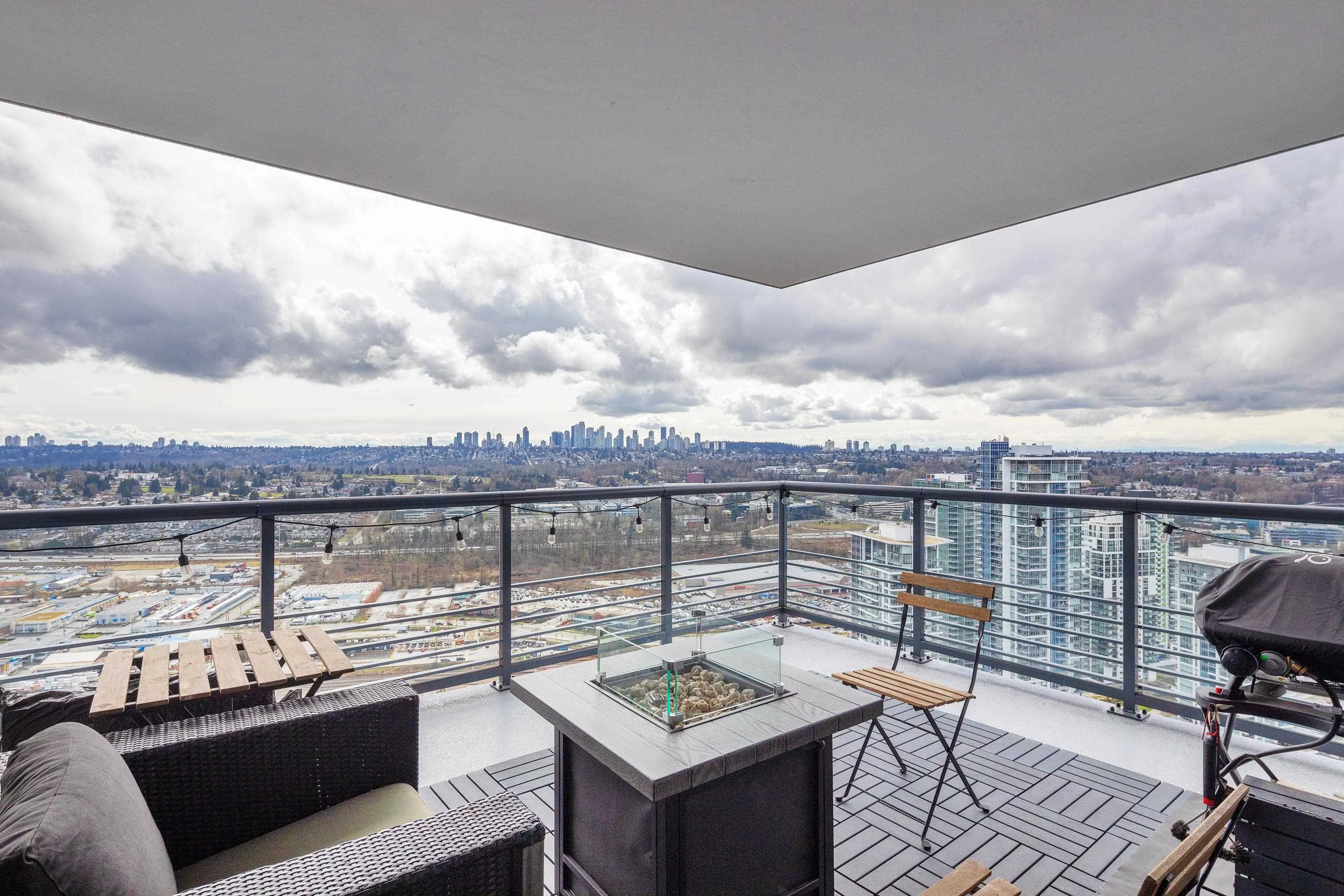 3508 4720 Lougheed Highway