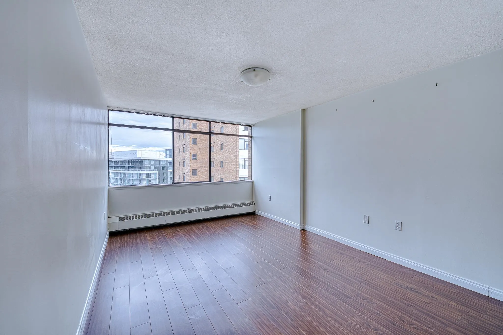 1311 6631 Minoru Boulevard