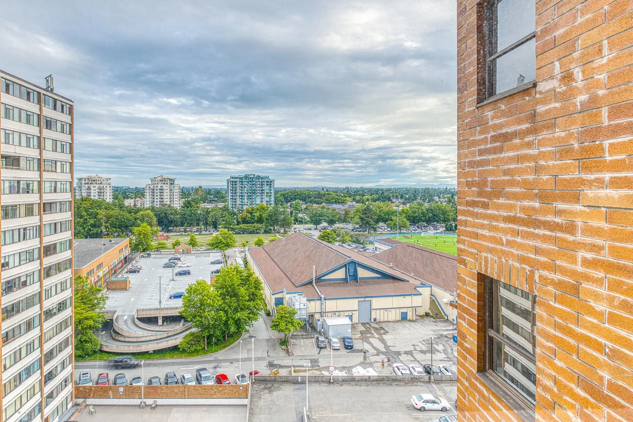 1311 6631 Minoru Boulevard