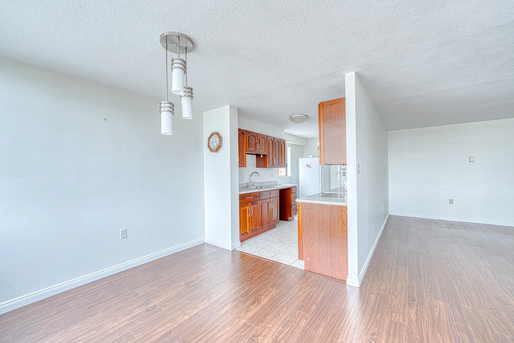 1311 6631 Minoru Boulevard