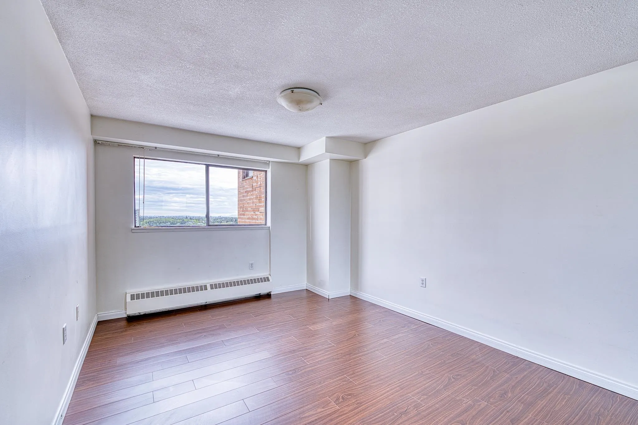 1311 6631 Minoru Boulevard