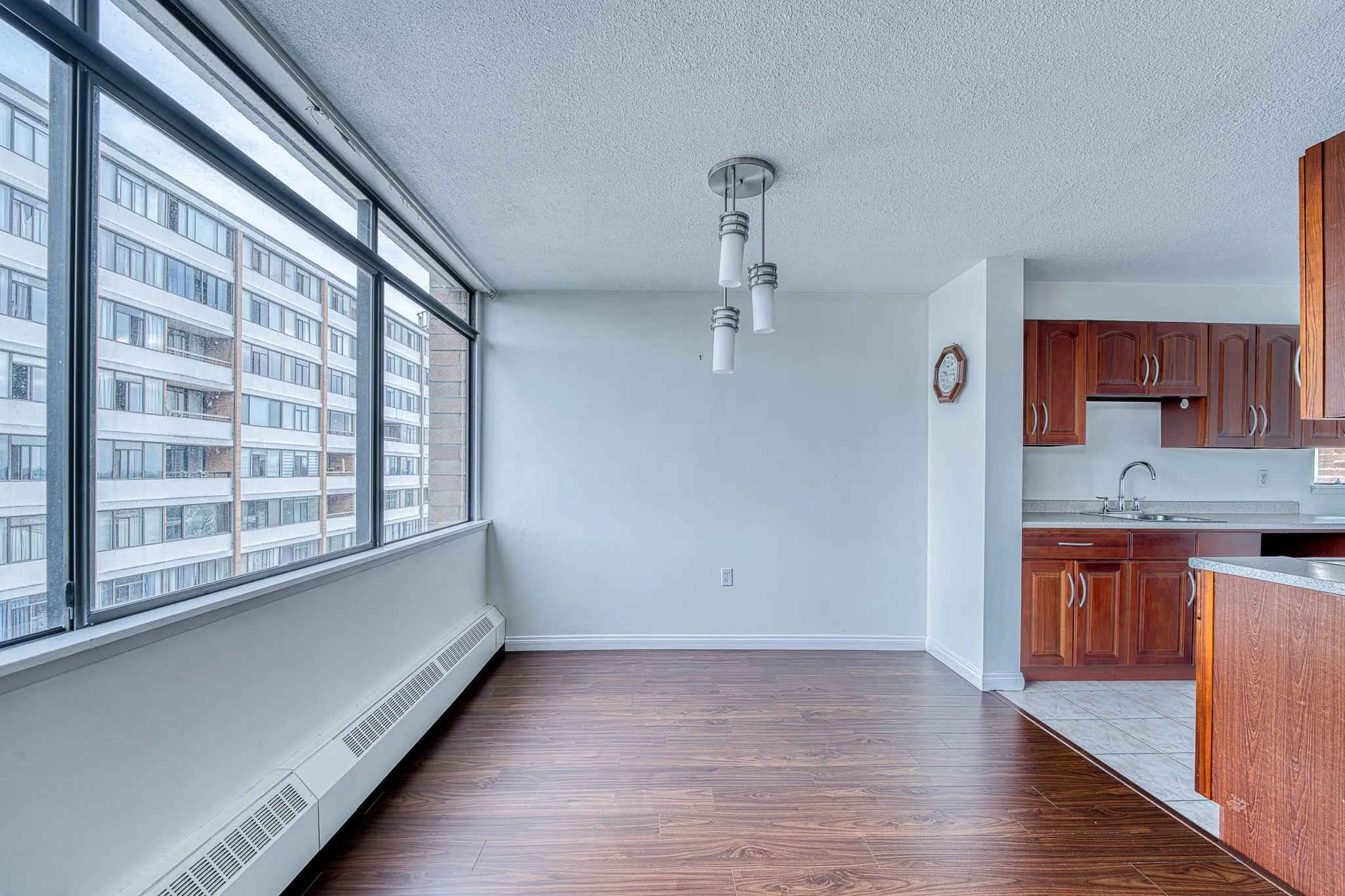 1311 6631 Minoru Boulevard
