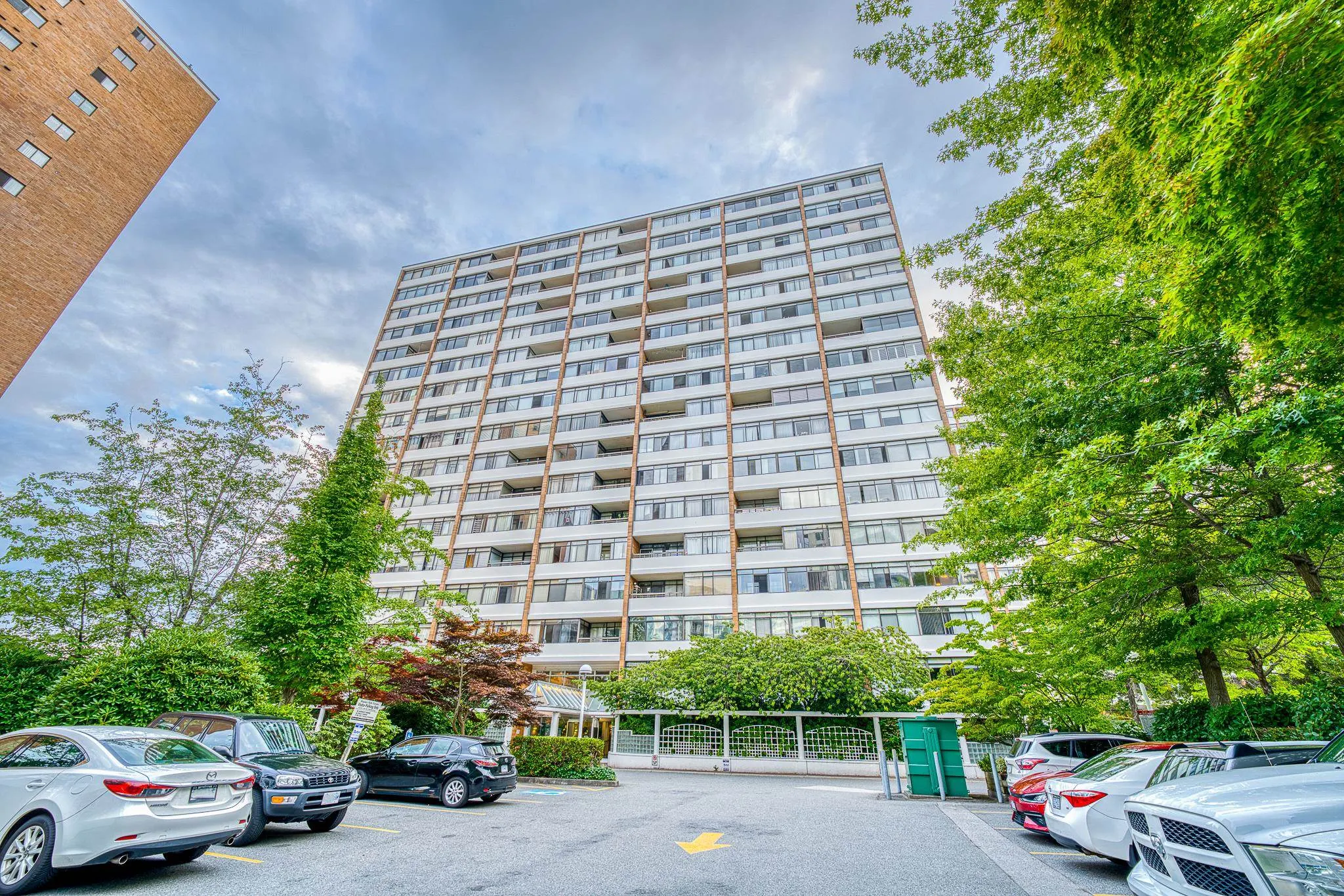 1311 6631 Minoru Boulevard
