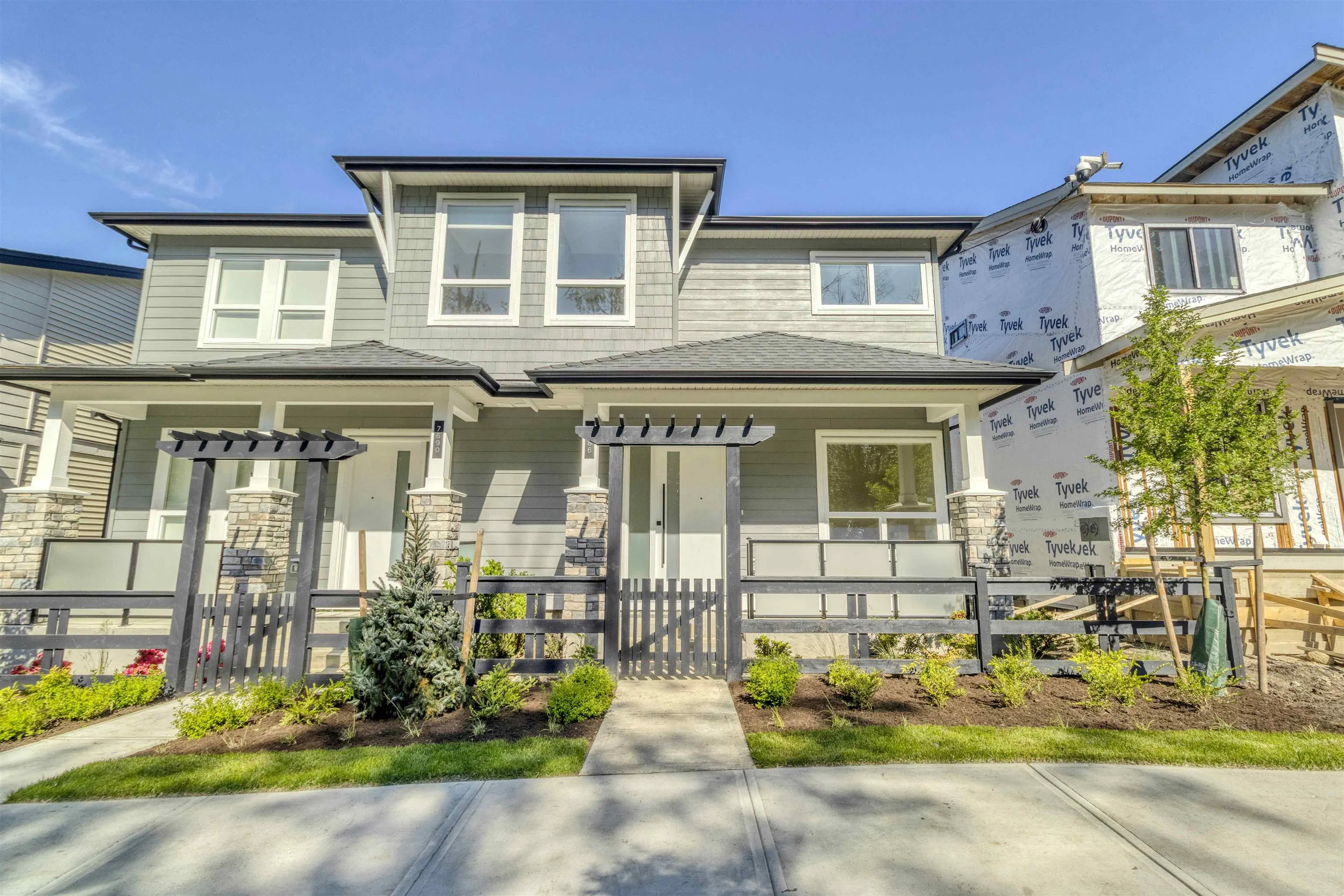 7686 196 Street