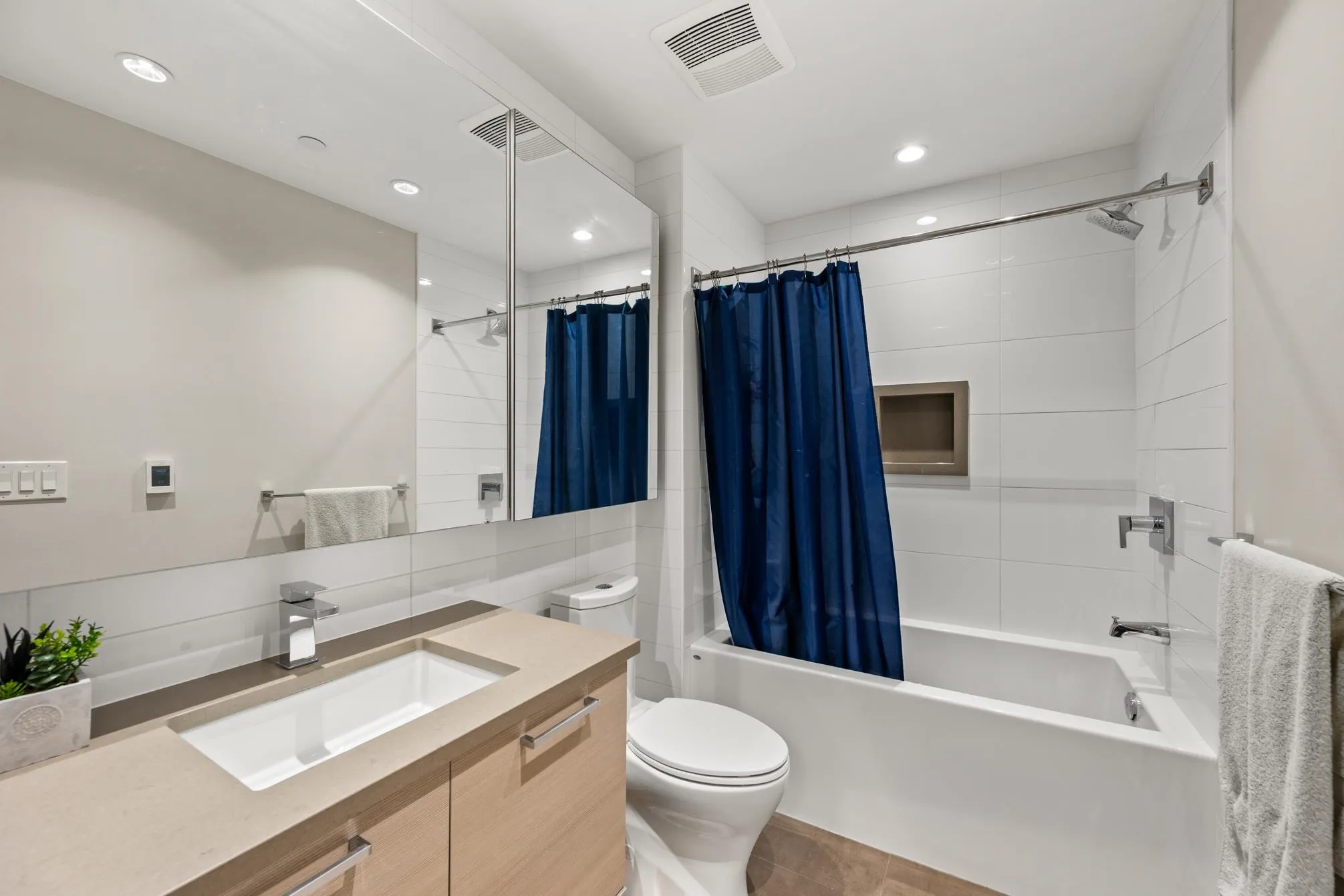 3482 Marine Way