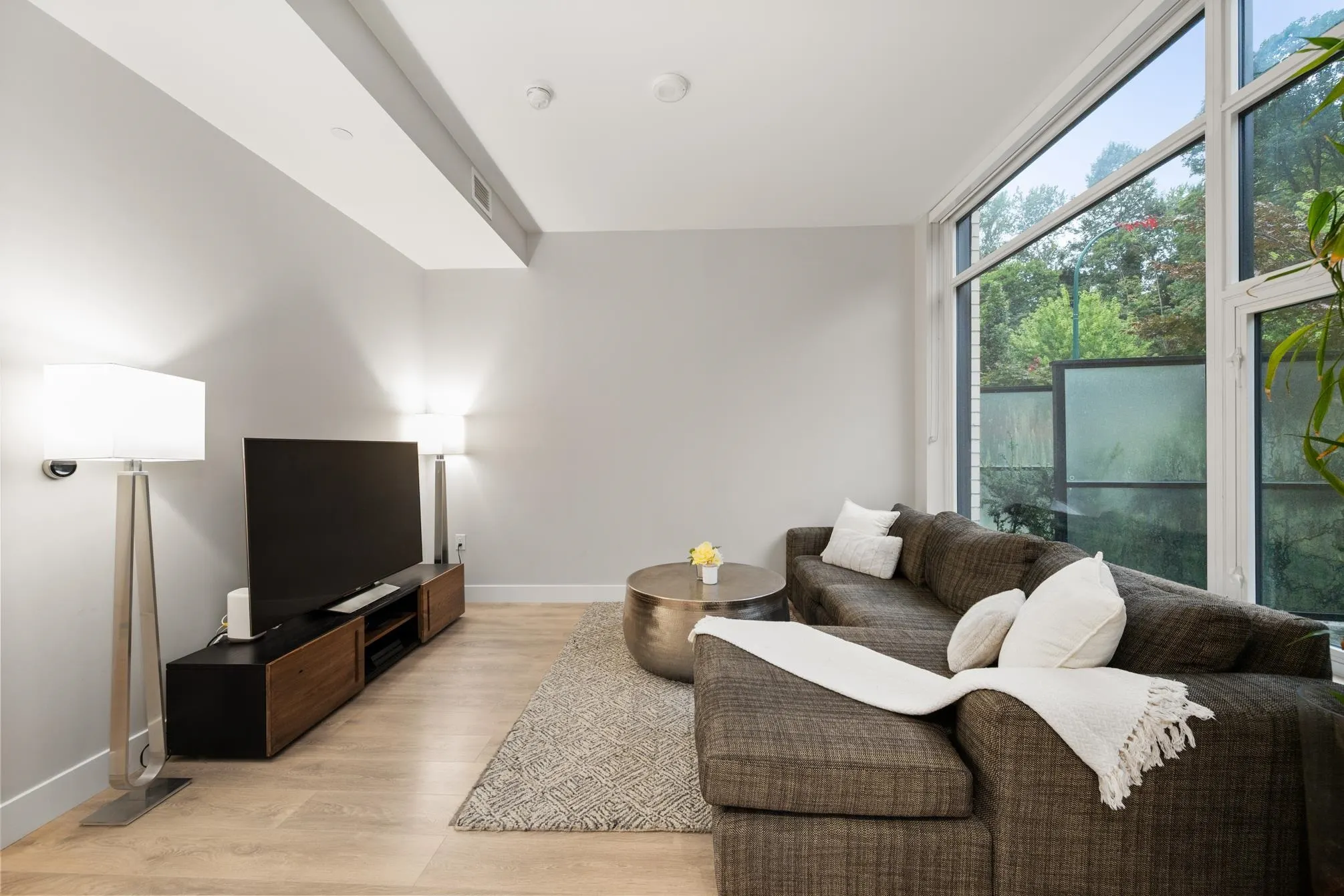3482 Marine Way