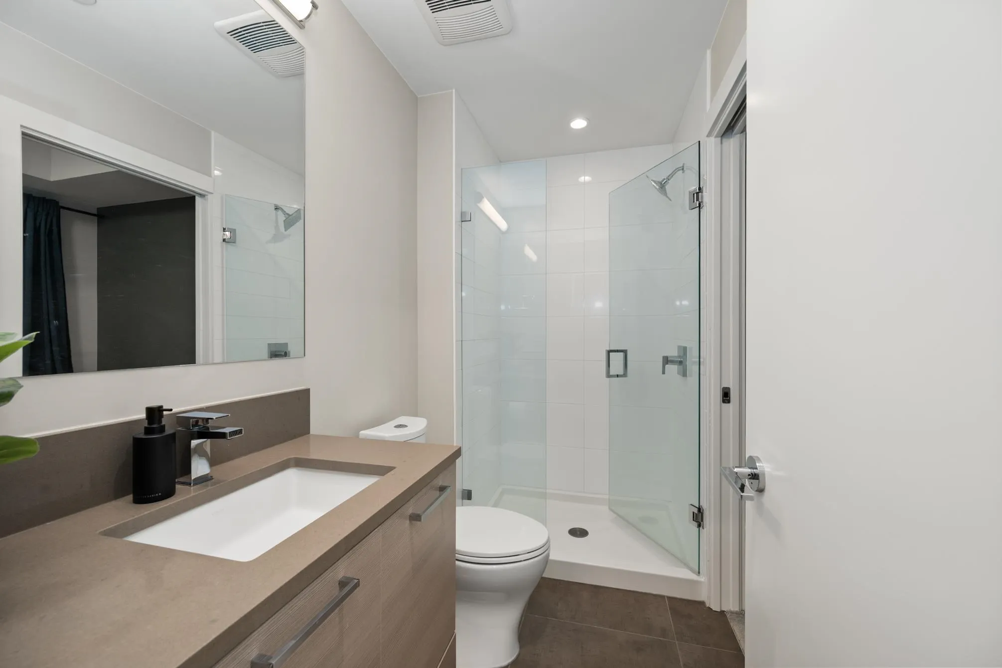 3482 Marine Way