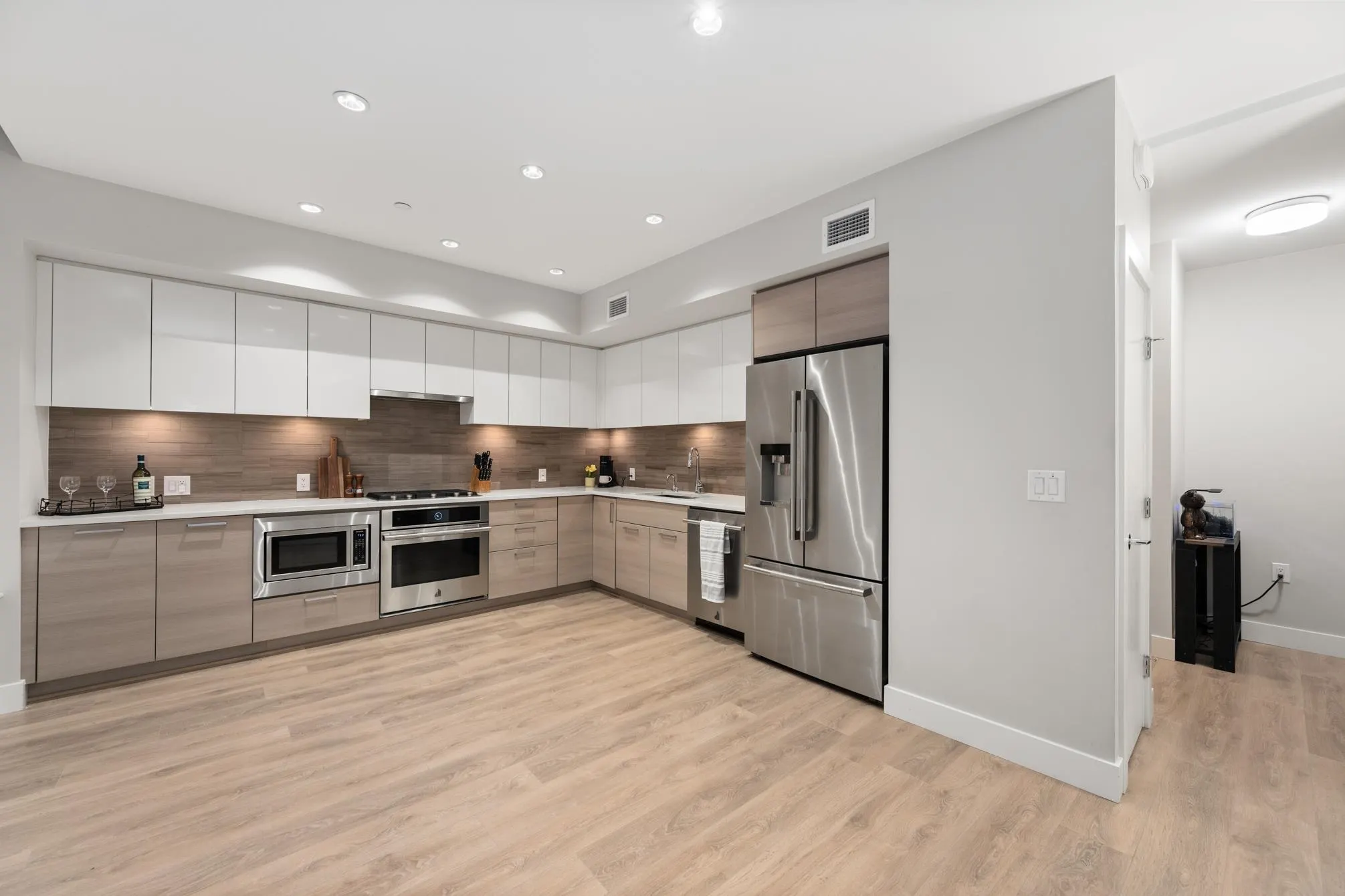 3482 Marine Way