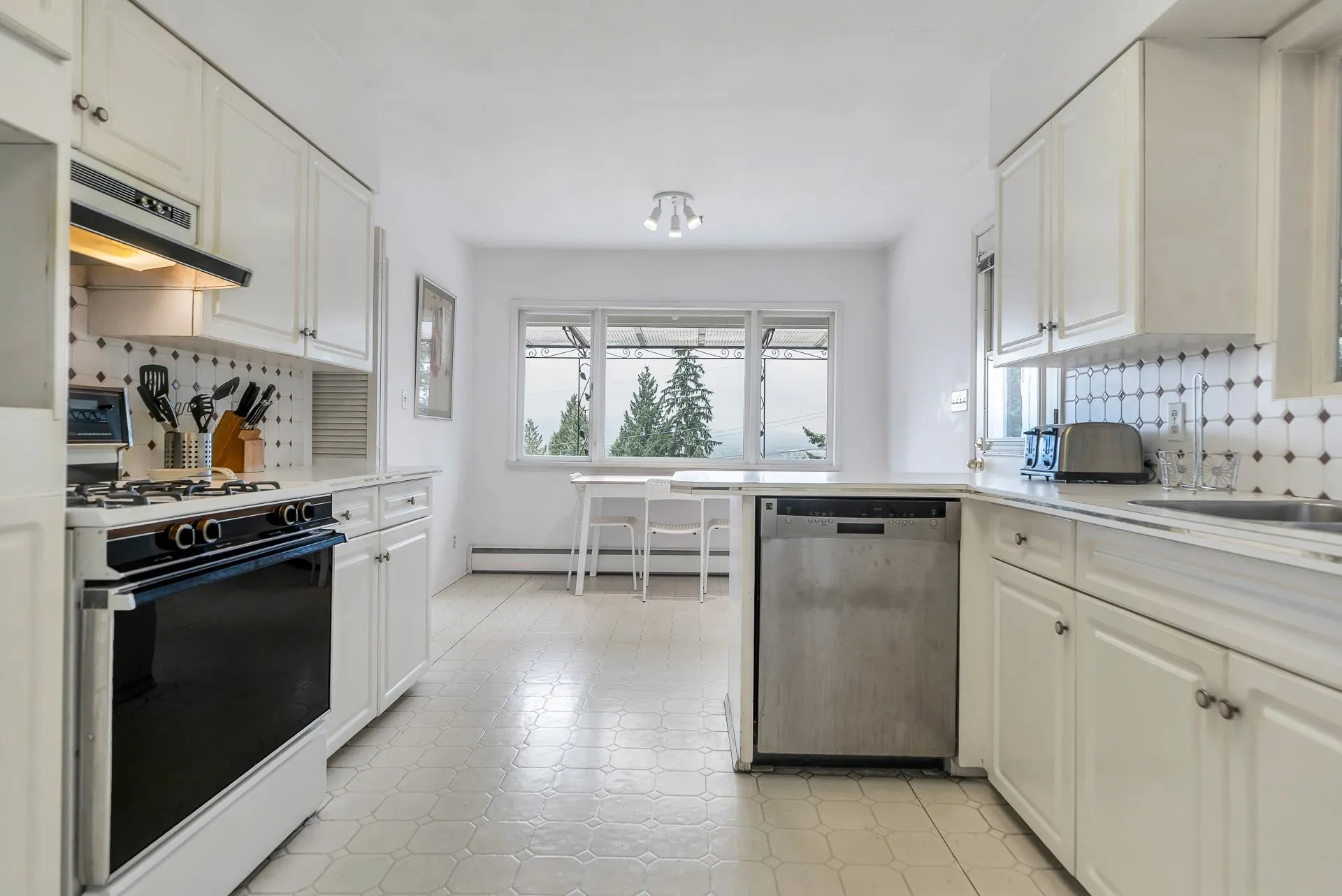 3088 Lazy A Street