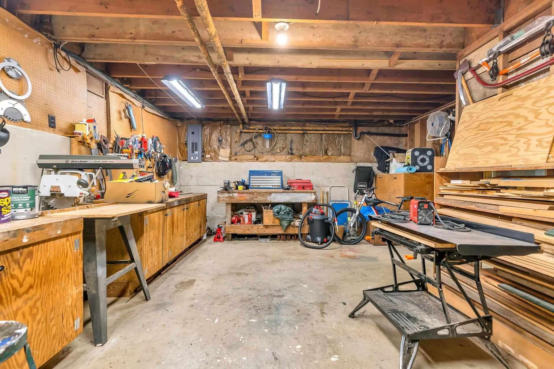 3088 Lazy A Street
