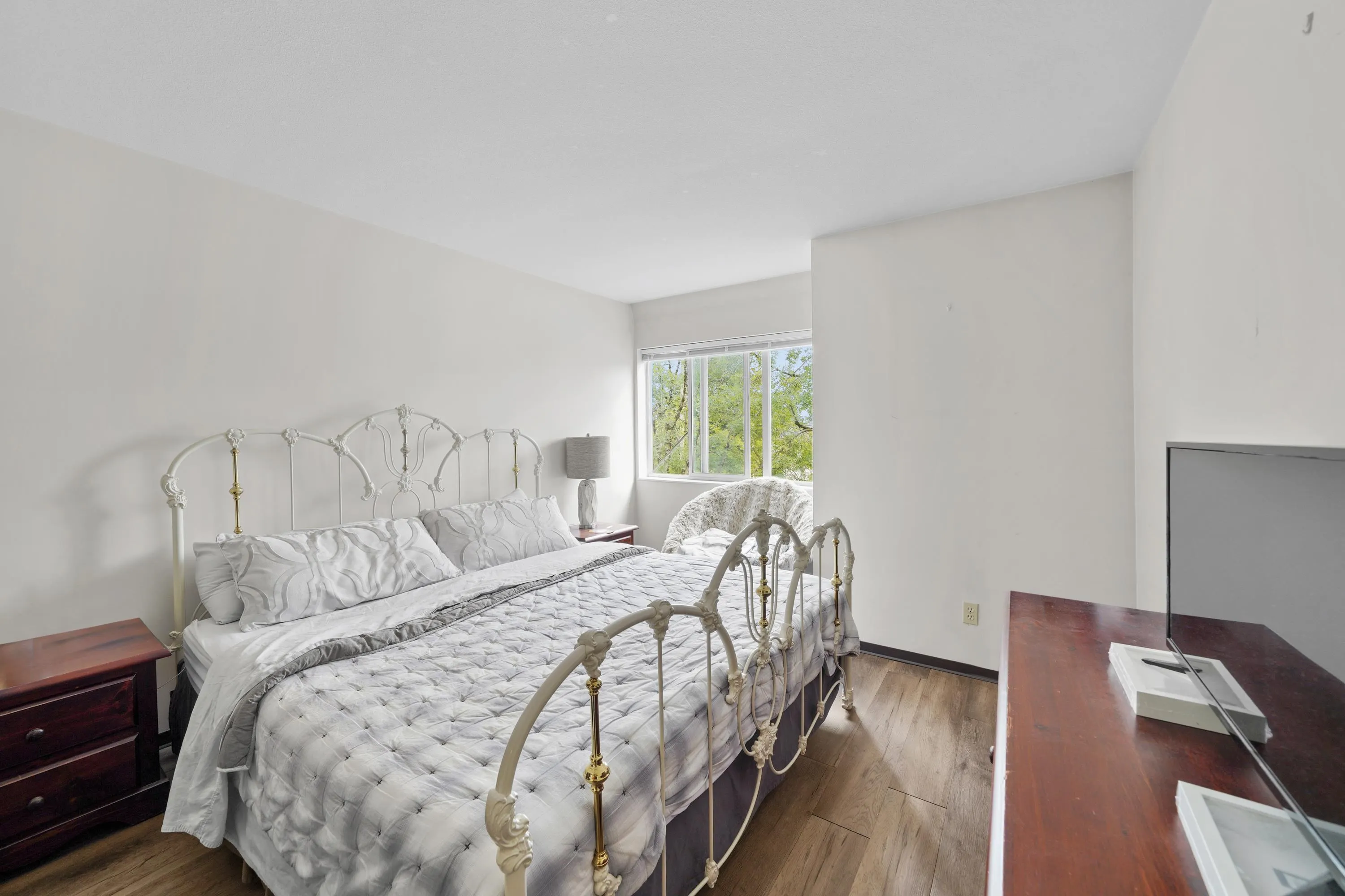 204 7431 Blundell Road