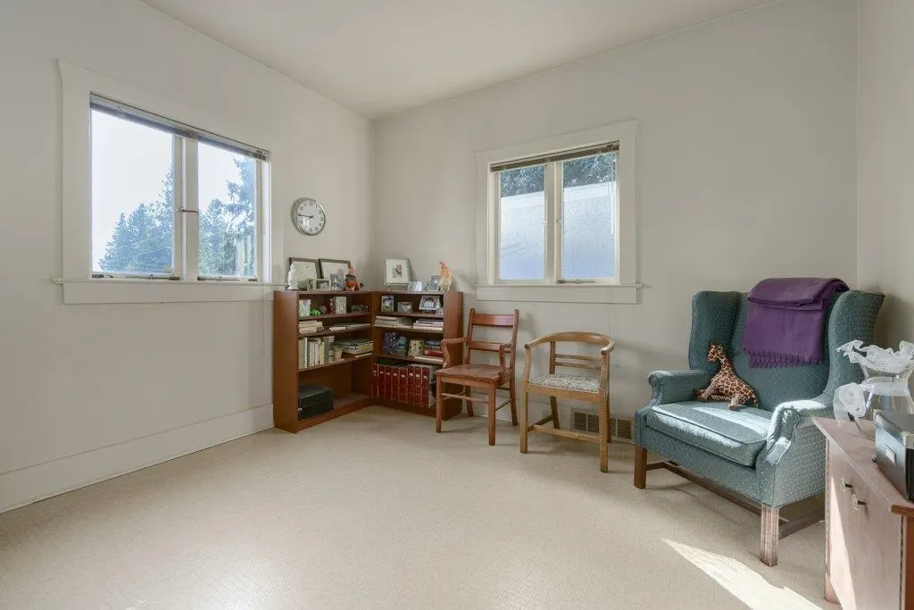 535 W 15th Street