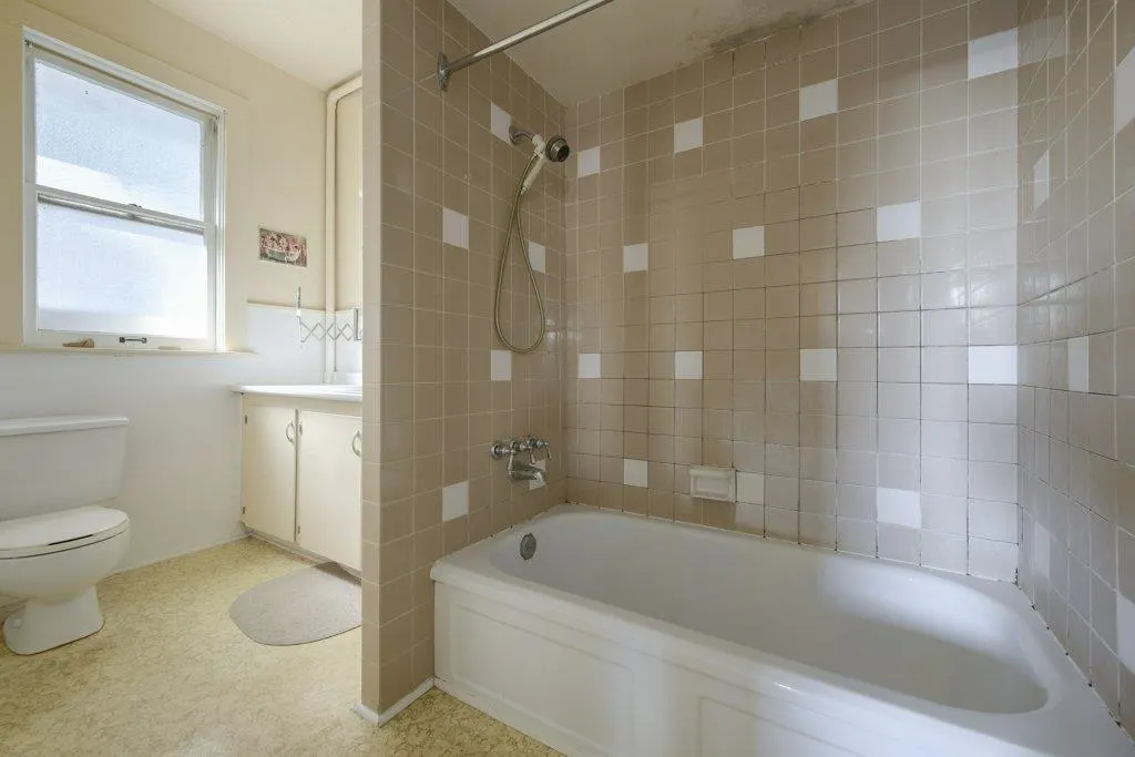 535 W 15th Street
