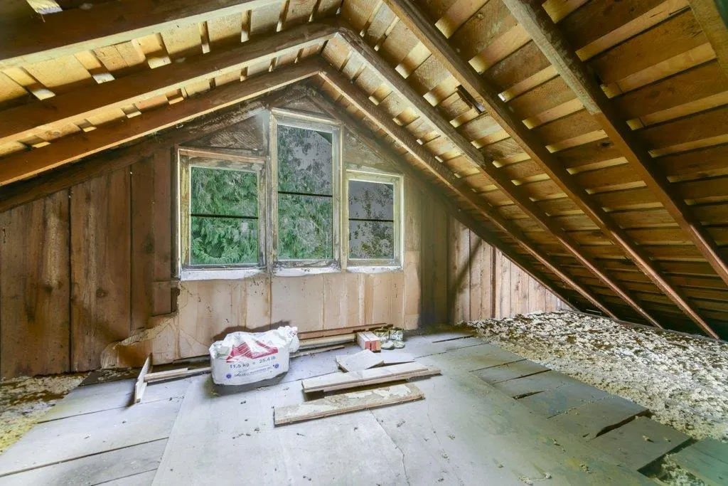 535 W 15th Street