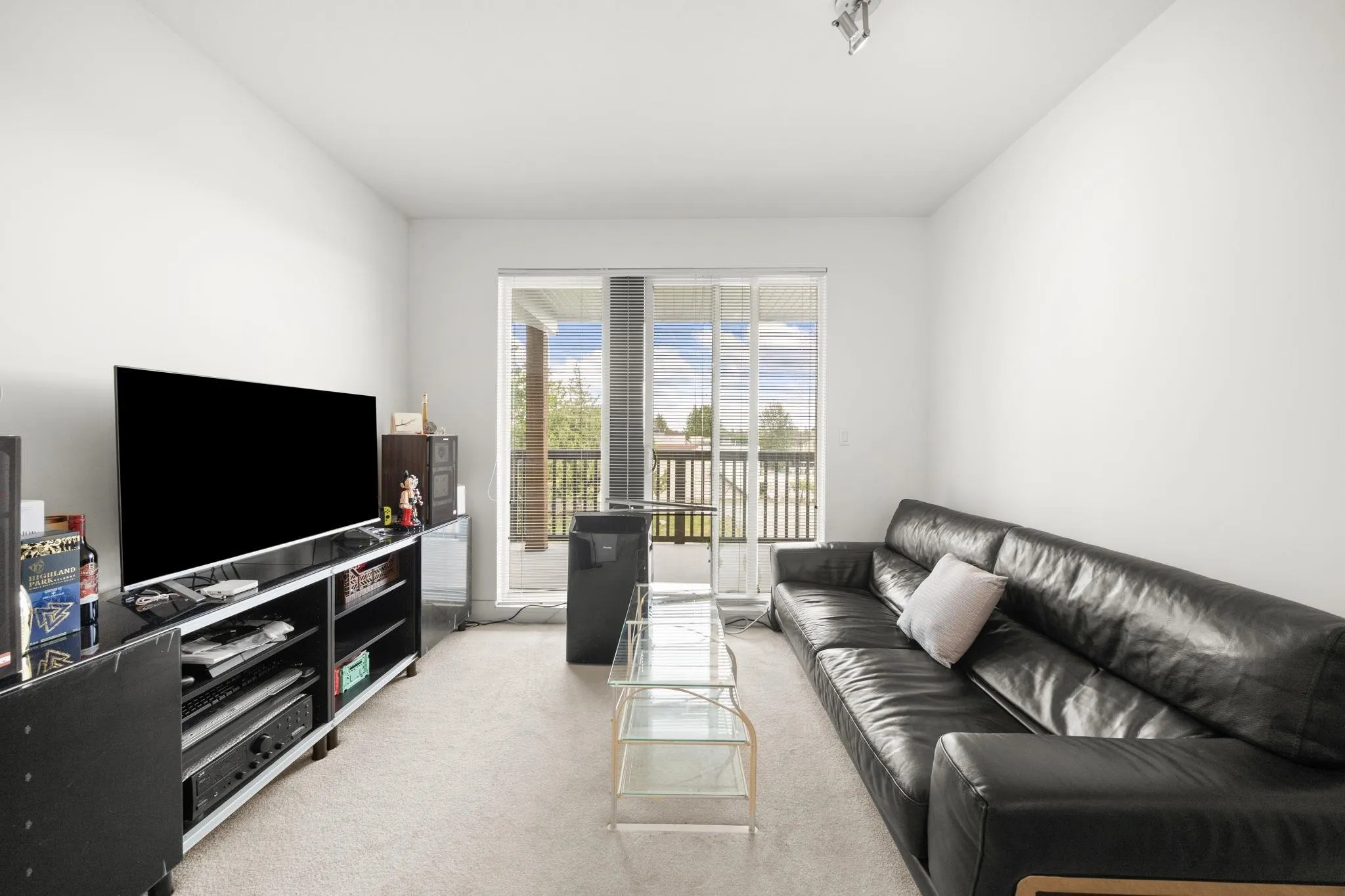 318 6033 Katsura Street