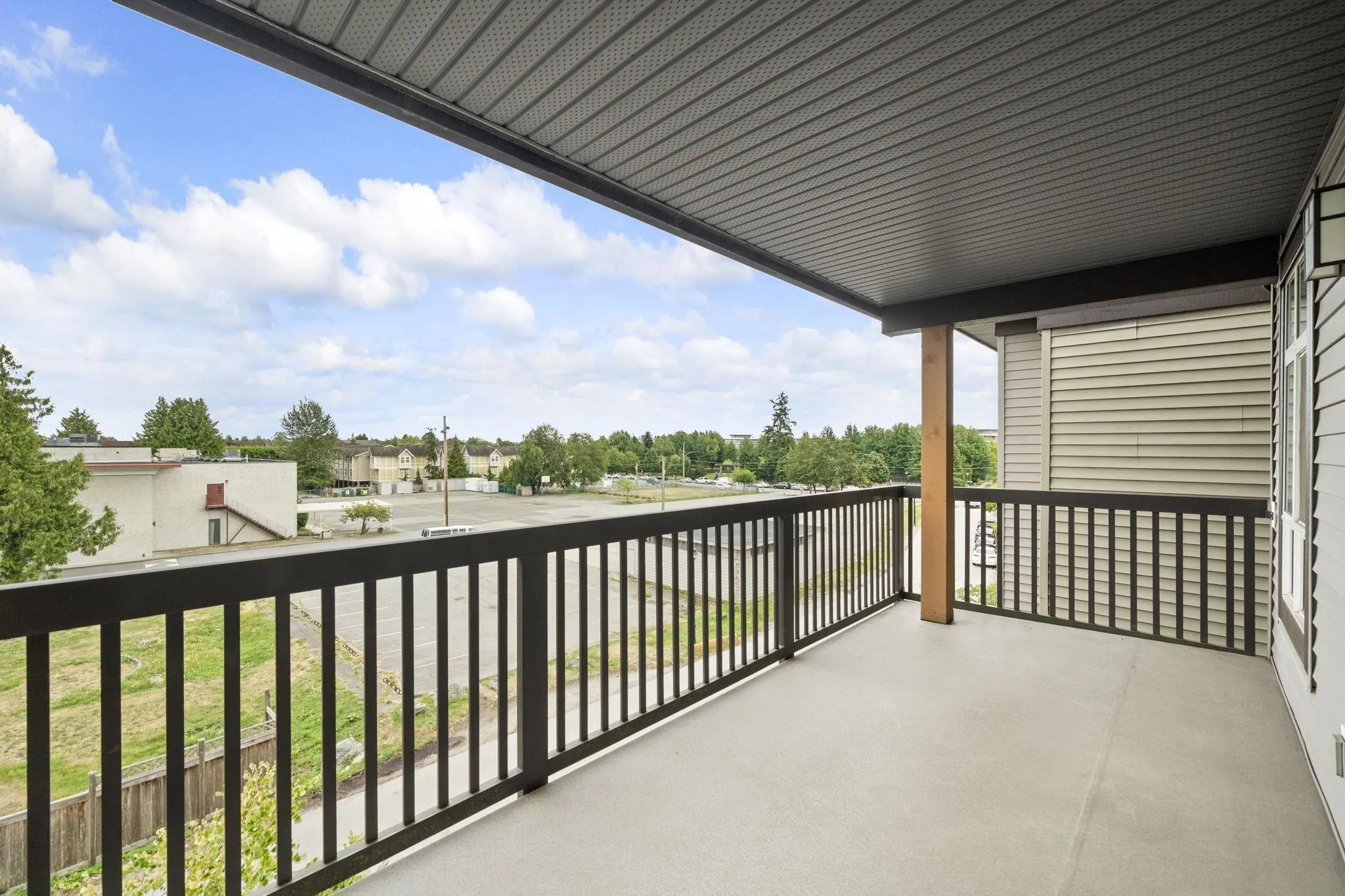 318 6033 Katsura Street