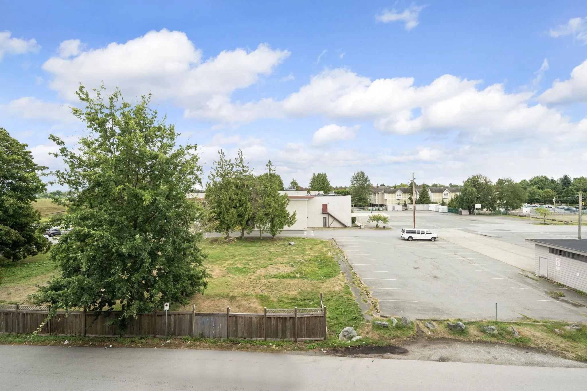 318 6033 Katsura Street