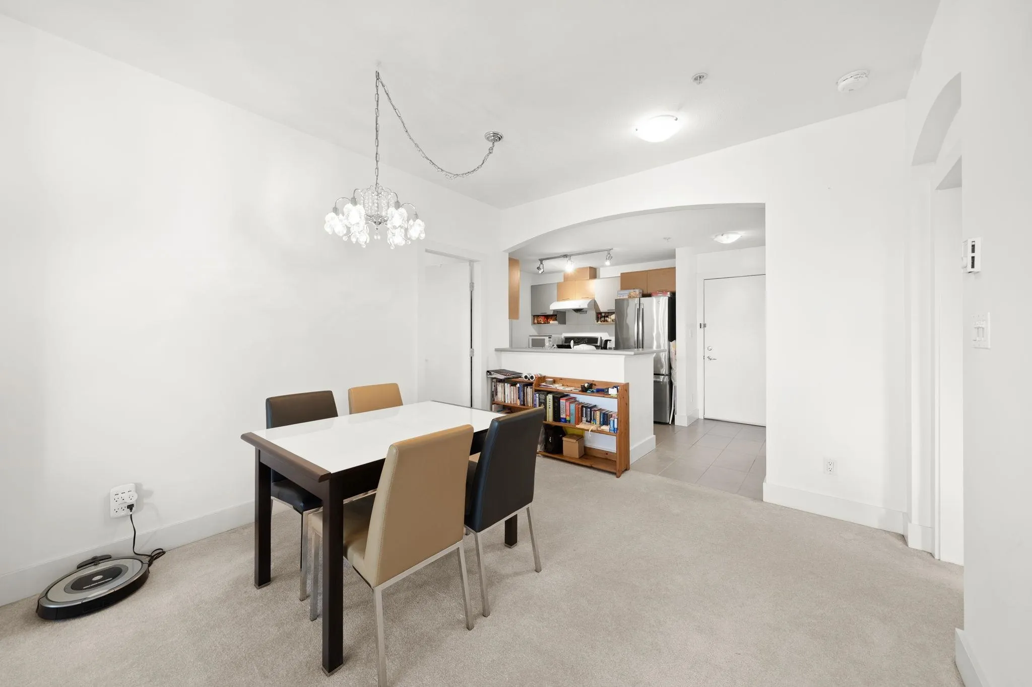 318 6033 Katsura Street