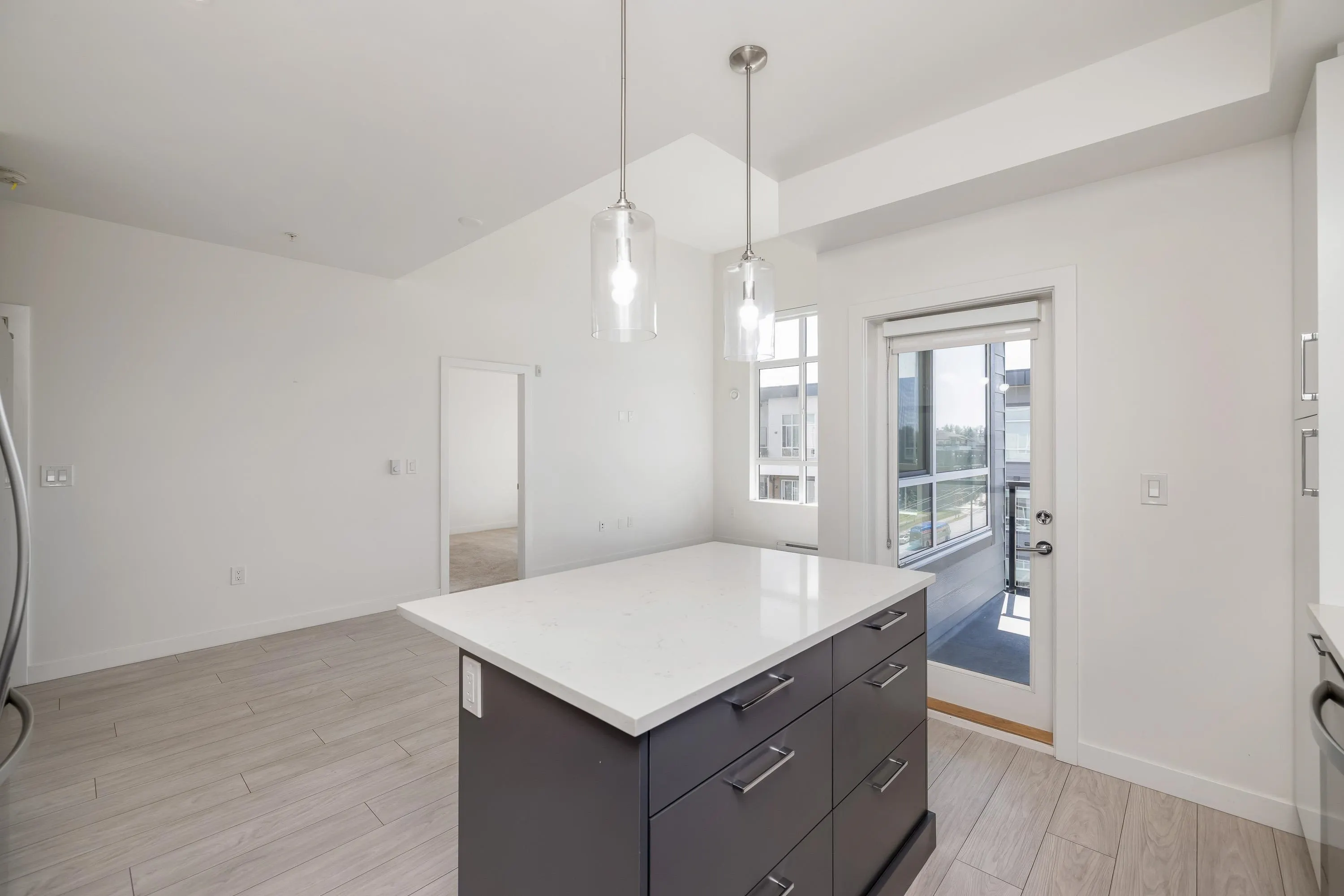 B618 20834 80 Avenue