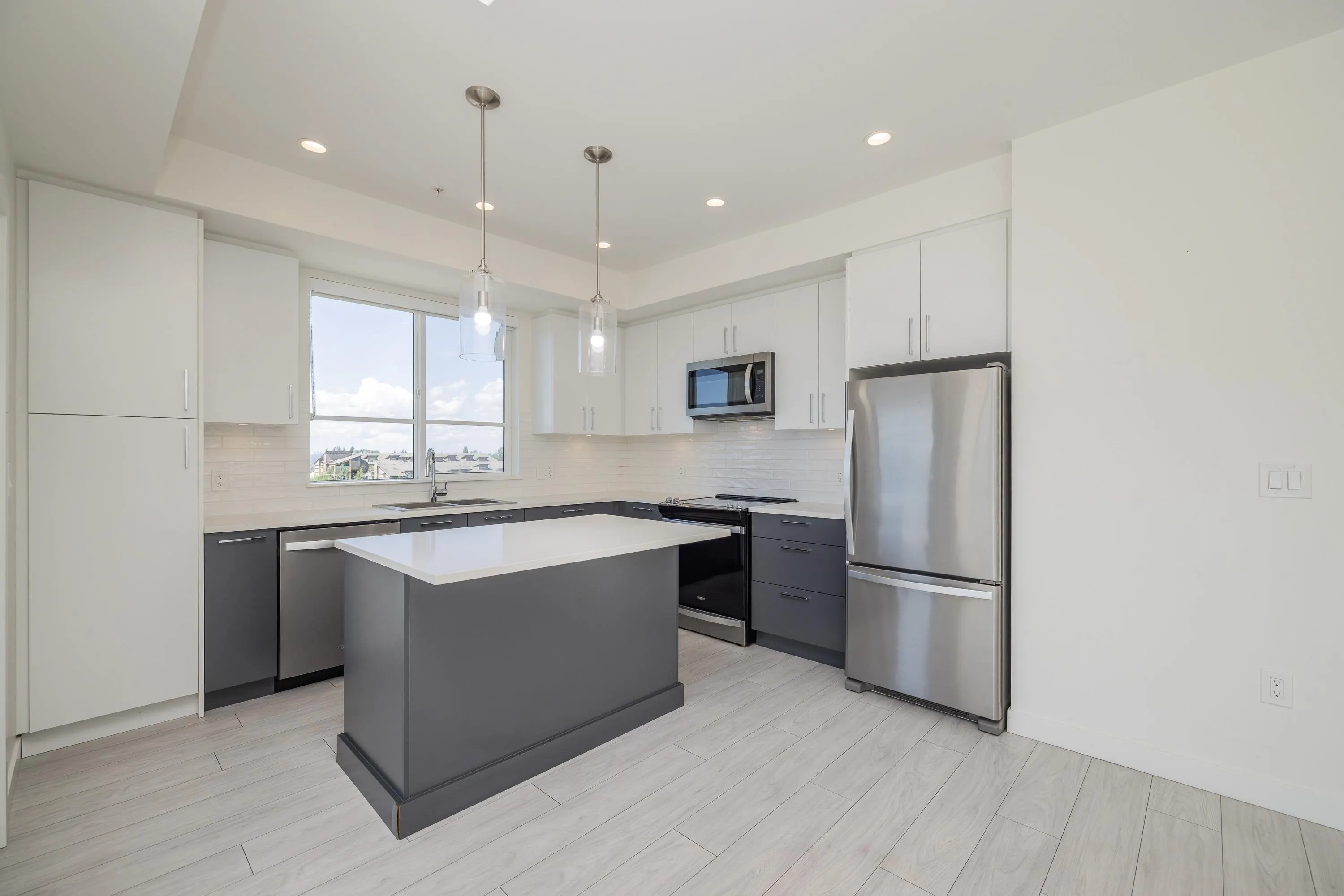 B618 20834 80 Avenue