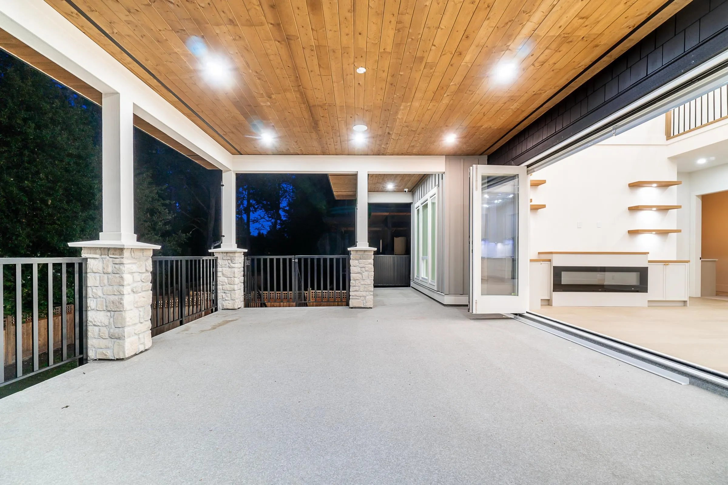 882 English Bluff Road